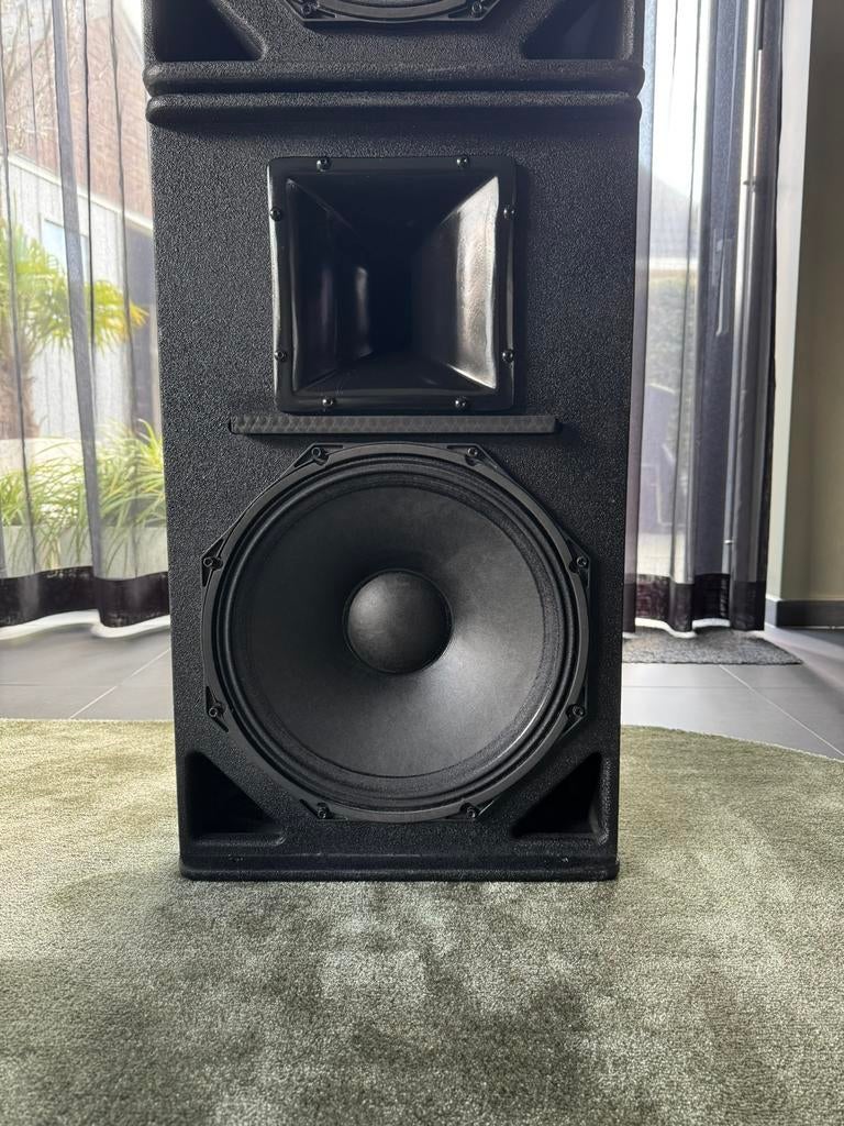 NOVA VS15 luidsprekers - pa set - geluidsinstallatie, Audio, Tv en Foto, Luidsprekers, Zo goed als nieuw, 120 watt of meer, Front, Rear of Stereo speakers