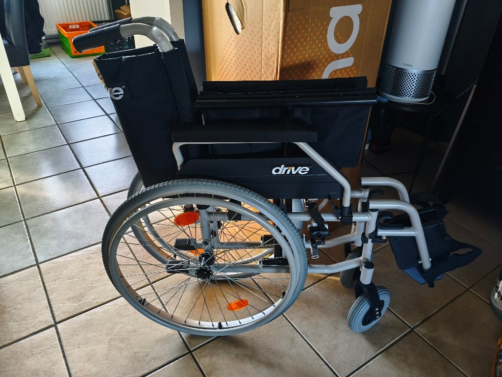 Ongebruikte Opklapbare Rolstoel 'Drive'  tk., Ophalen, Inklapbaar, Nieuw, Duwrolstoel