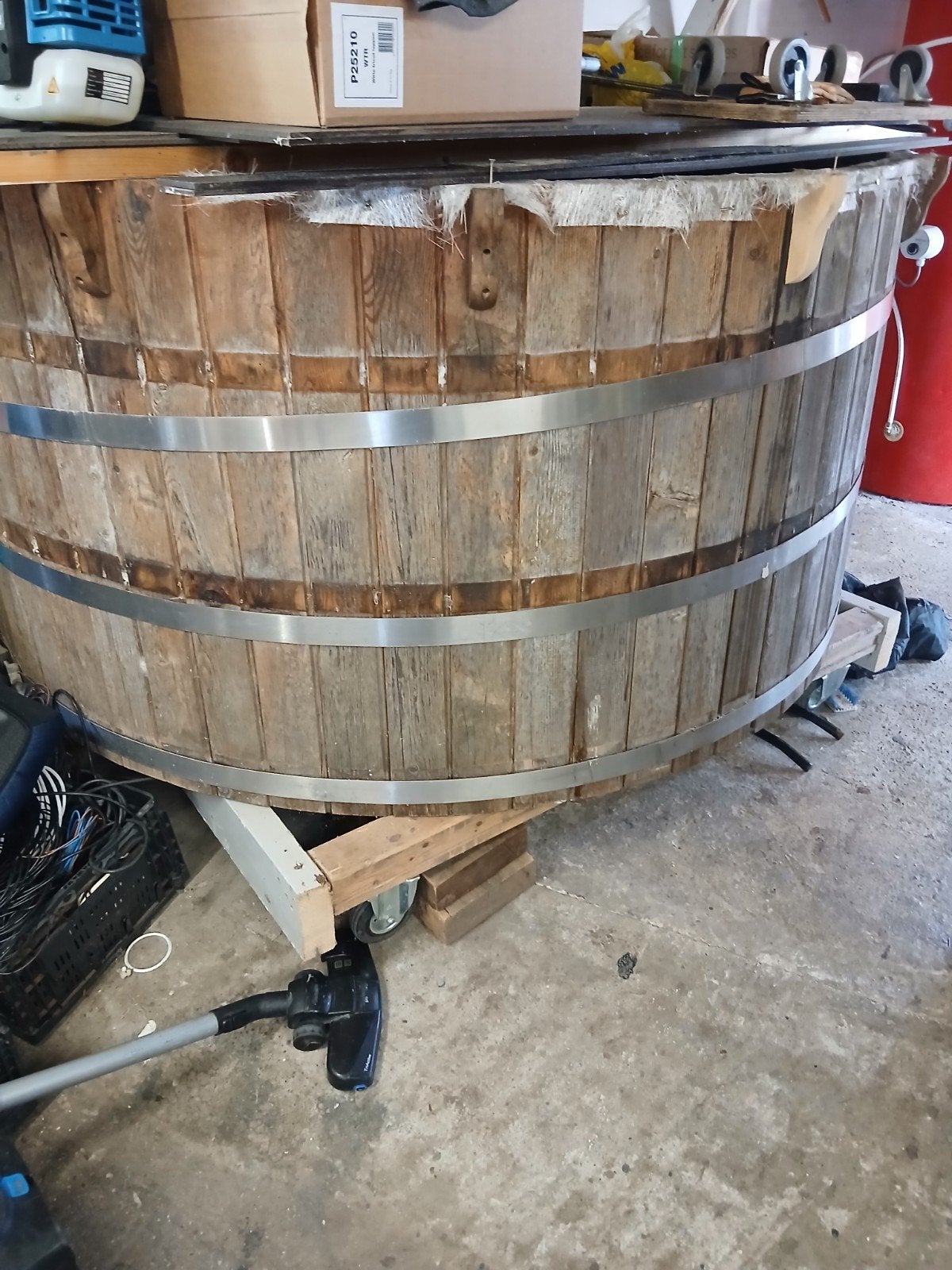 hottub project, 150 liter of meer, Ophalen, Gebruikt, Hout