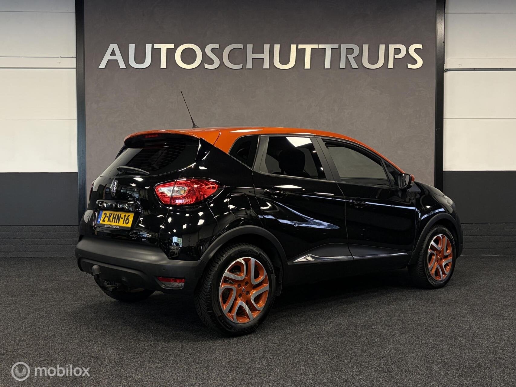 Renault Captur 0.9 TCe Dynamique AIRCO / NAVI-MULTIMEDIA-BT, Auto's, Voorwielaandrijving, Gebruikt, Origineel Nederlands, Handgeschakeld