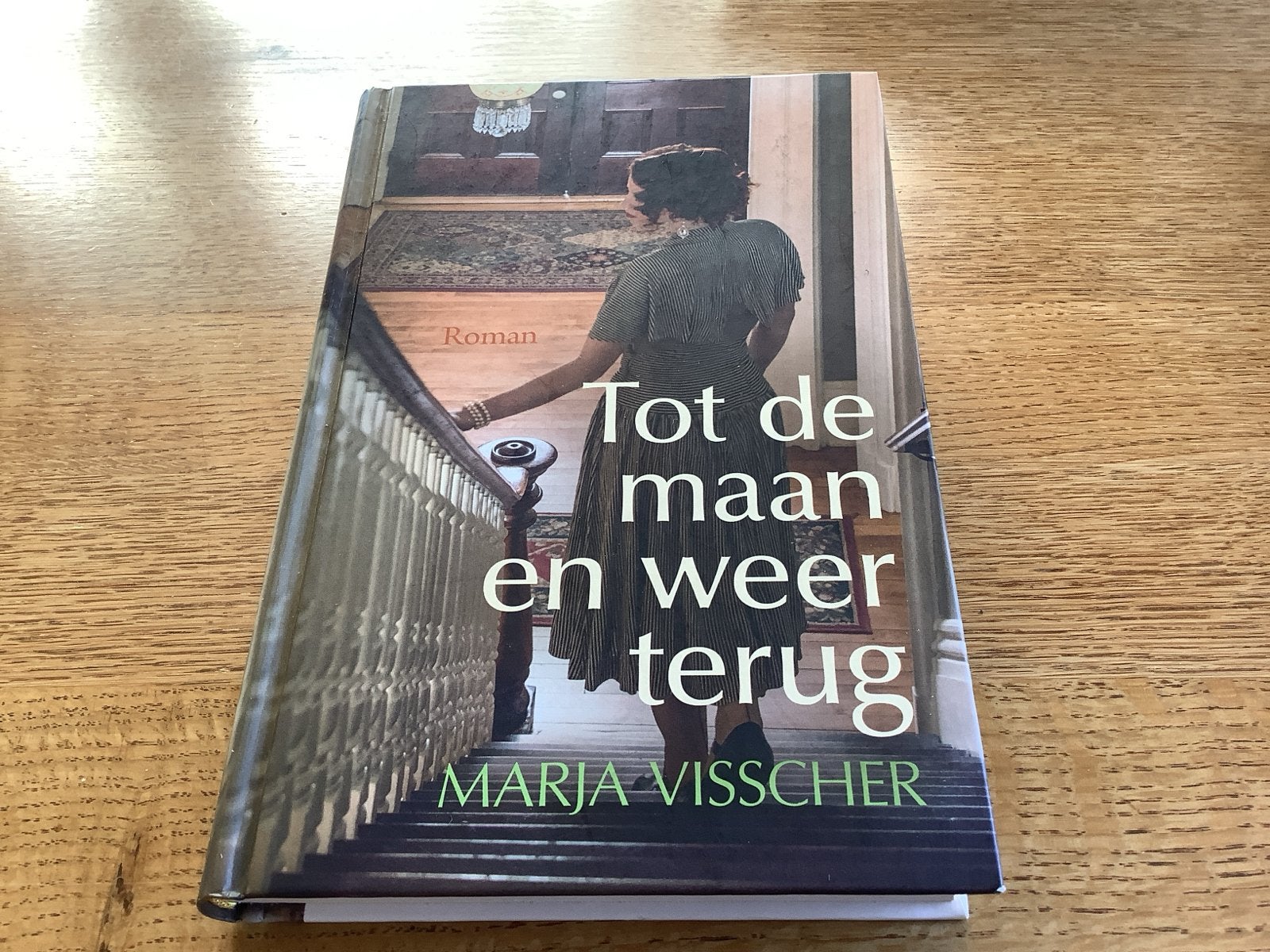 Tot de maan en weer terug - Marja Visscher (Roman), Ophalen of Verzenden, Gelezen, Nederland