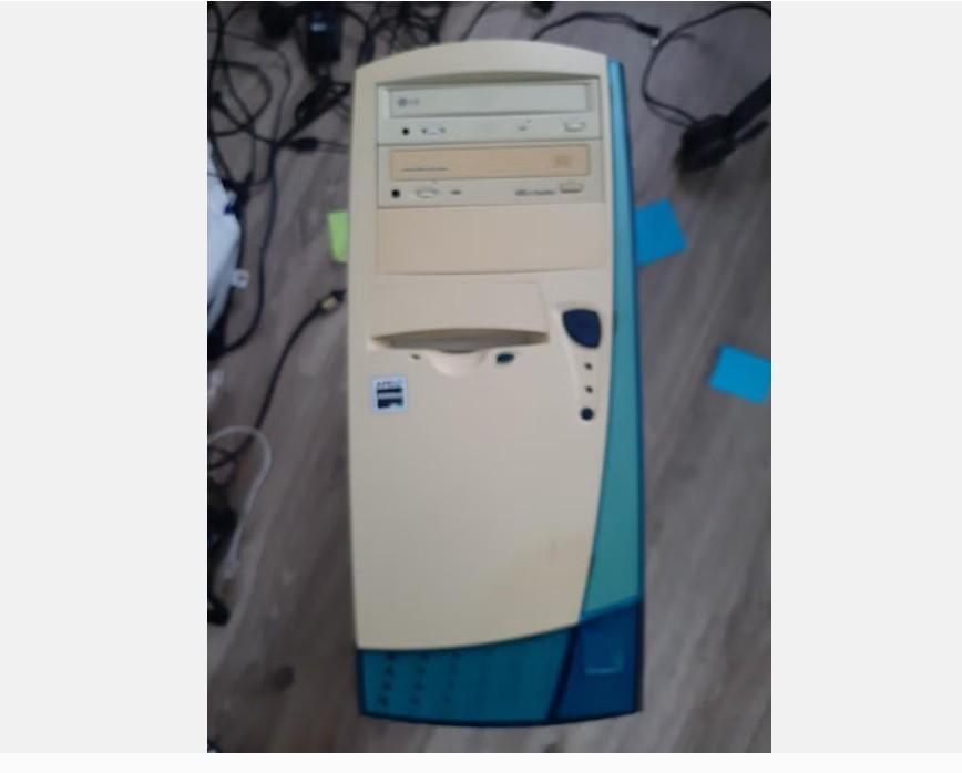 Vintage windows 98 95 pc, Computers en Software, Vintage Computers, Ophalen