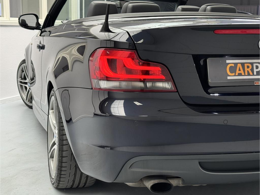 BMW 1 Serie Cabrio 118i M Sport Edition 2013 NL-auto, 18", Auto's, Euro 5, Achterwielaandrijving, Zwart, Cabriolet