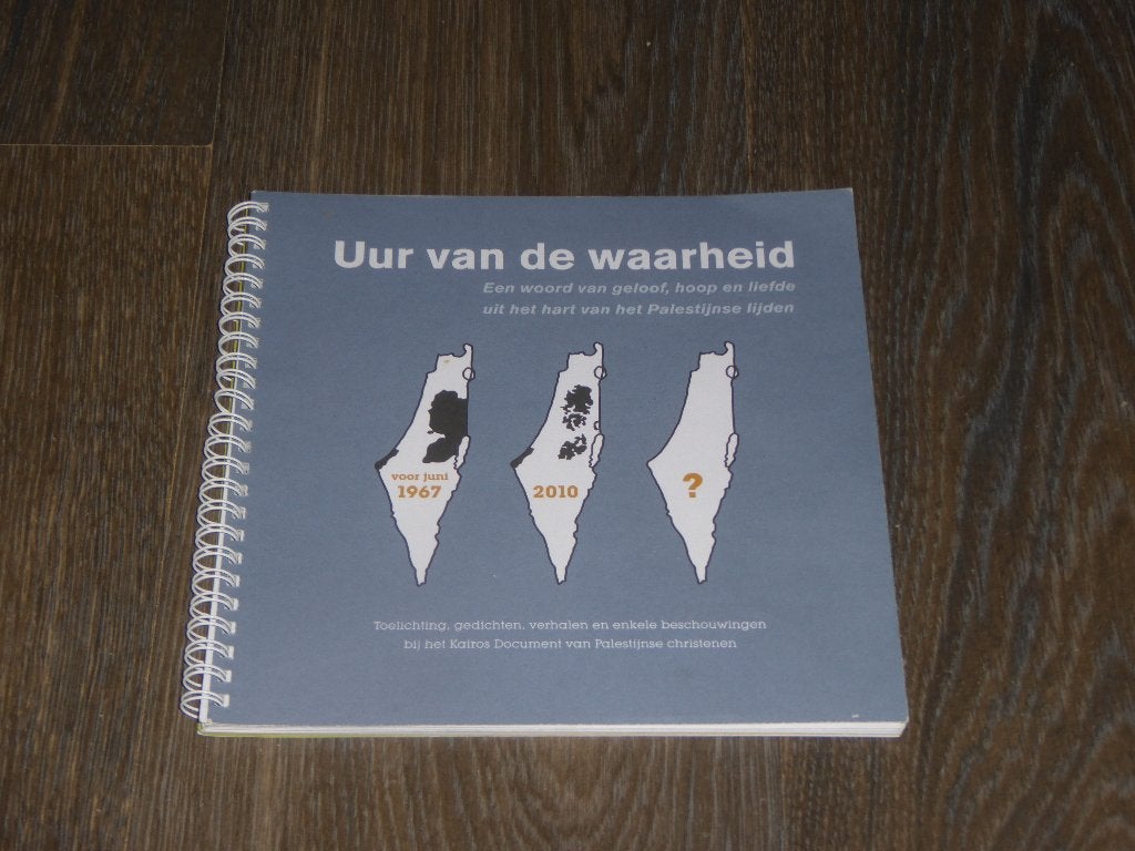 Uur van de waarheid - Kim Hop, Boeken, Ophalen of Verzenden, Zo goed als nieuw, Diverse auteurs