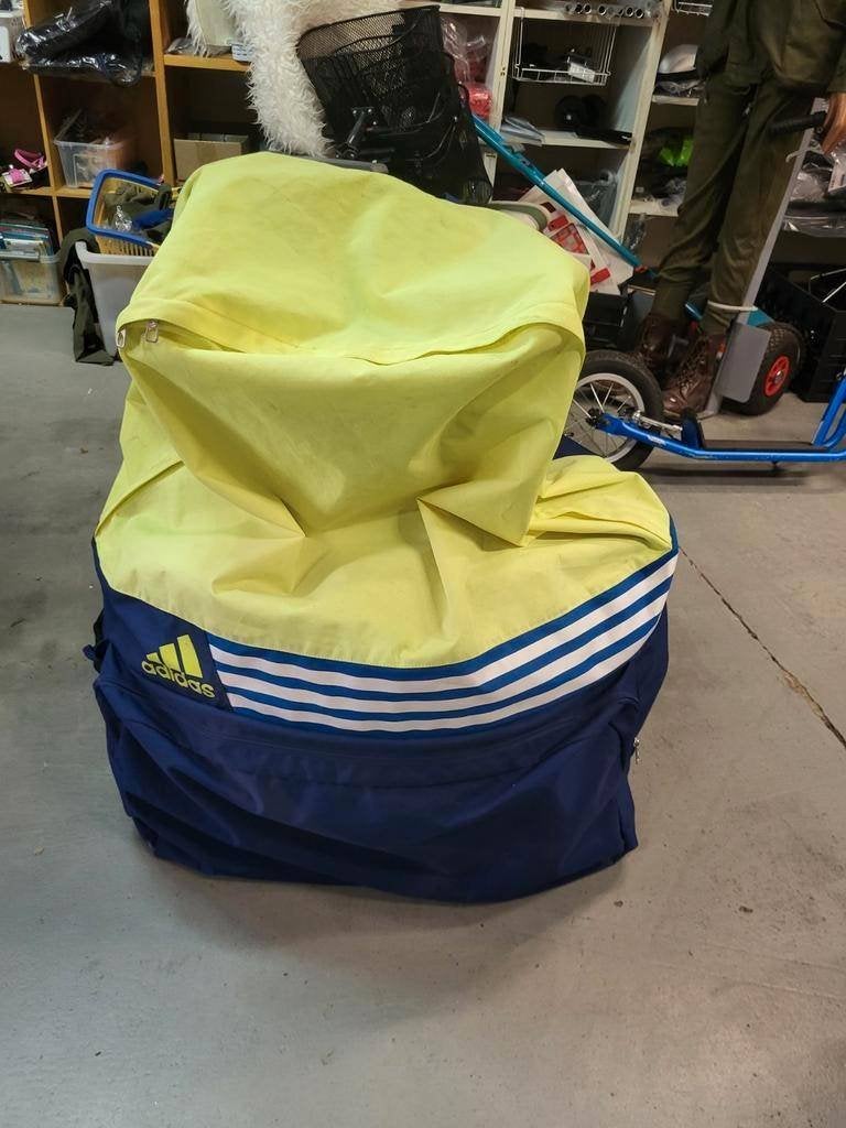 Adidas zitzak en rugtas ineen, in zeer goede staat, Ophalen, Blauw, Onbekend, Zo goed als nieuw