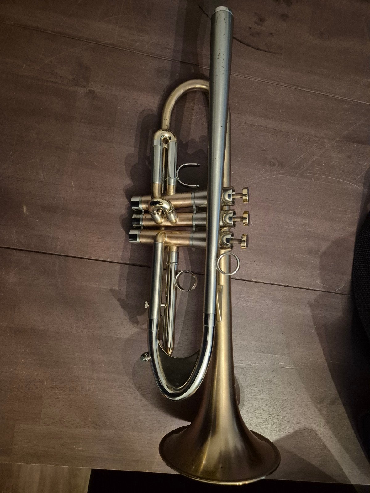 Adams A8, Ophalen, Gebruikt, Bes-trompet