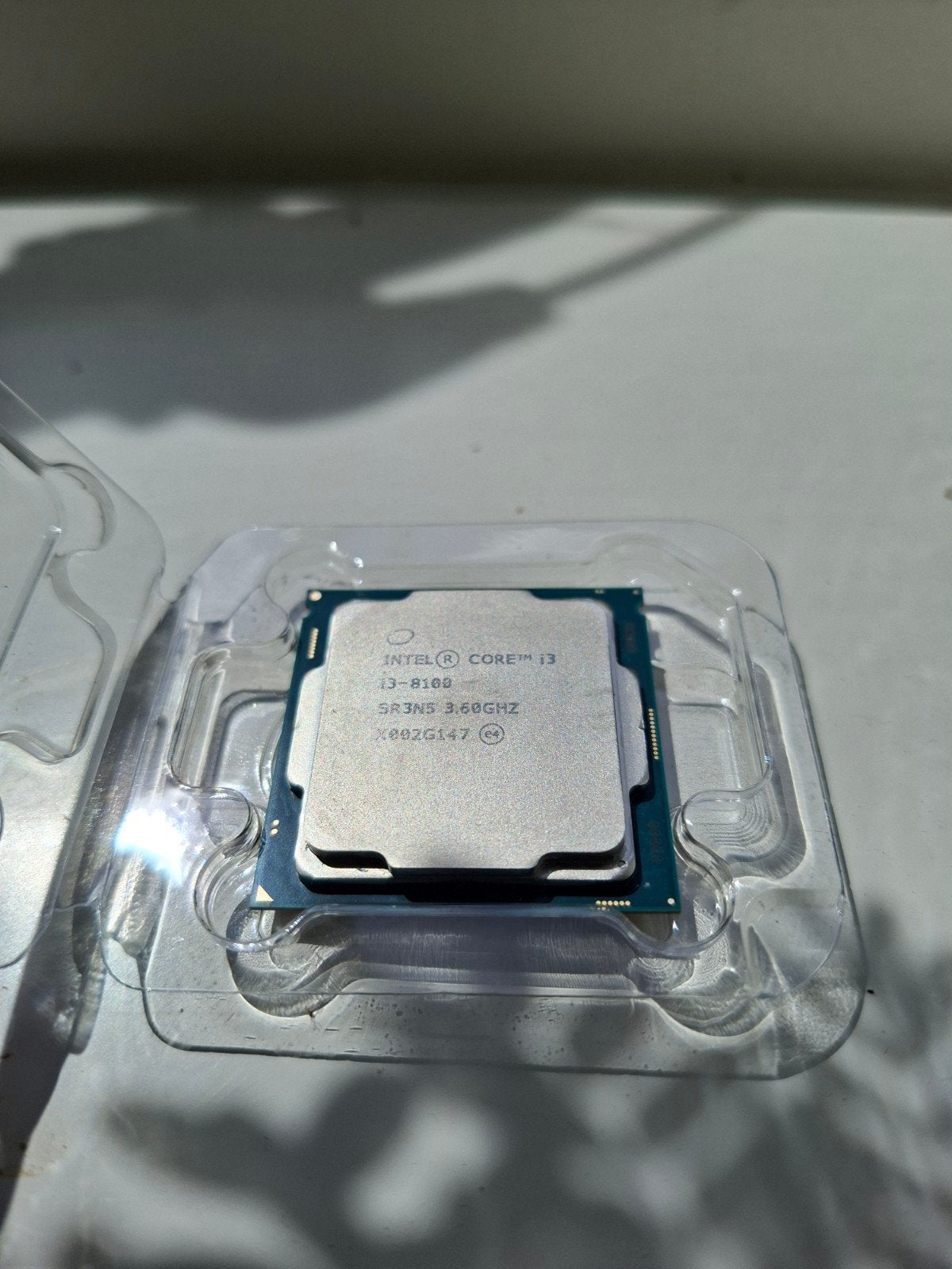 Intel Core i3-8100 Processor 3.60GHz, Computers en Software, Processors, LGA 1151, 4-core, Ophalen of Verzenden, Zo goed als nieuw