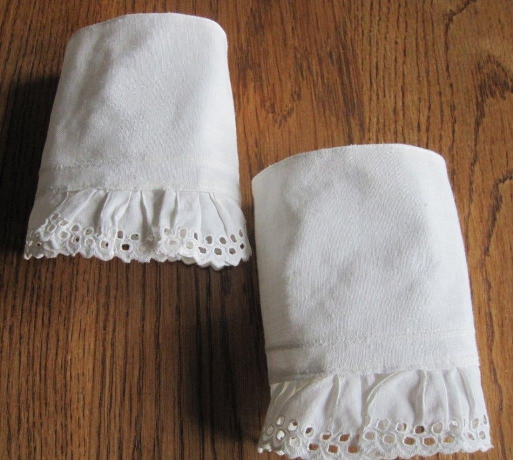 Antieke manchetten met mooie kantrand, Ophalen of Verzenden