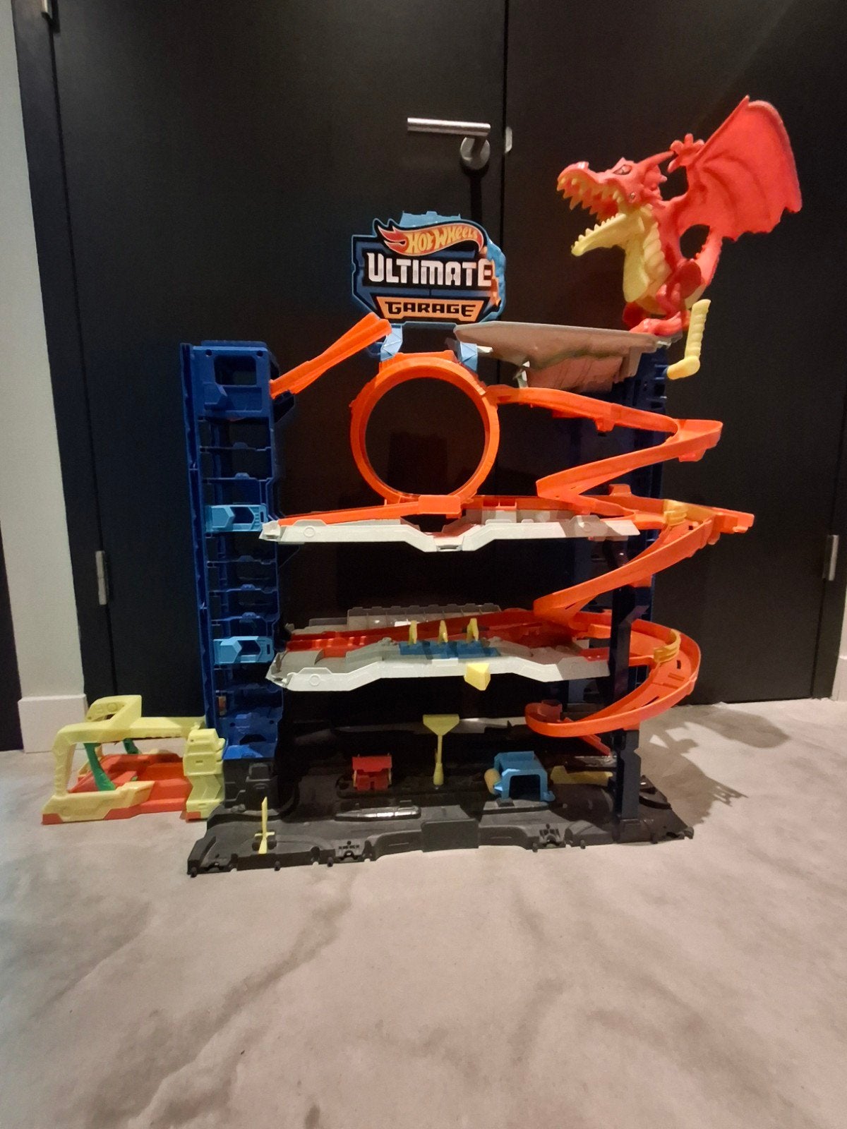 Hot Wheels Ultimate Garage met draak, Ophalen, Racebaan, Zo goed als nieuw, Hot Wheels