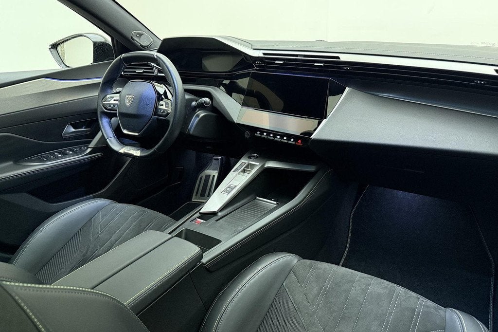 Peugeot 408 1.6 HYbrid GT 180 EAT8 | Panorama Dak | Focal |, Auto's, Peugeot, Gebruikt, Euro 6, 4 cilinders, 181 pk