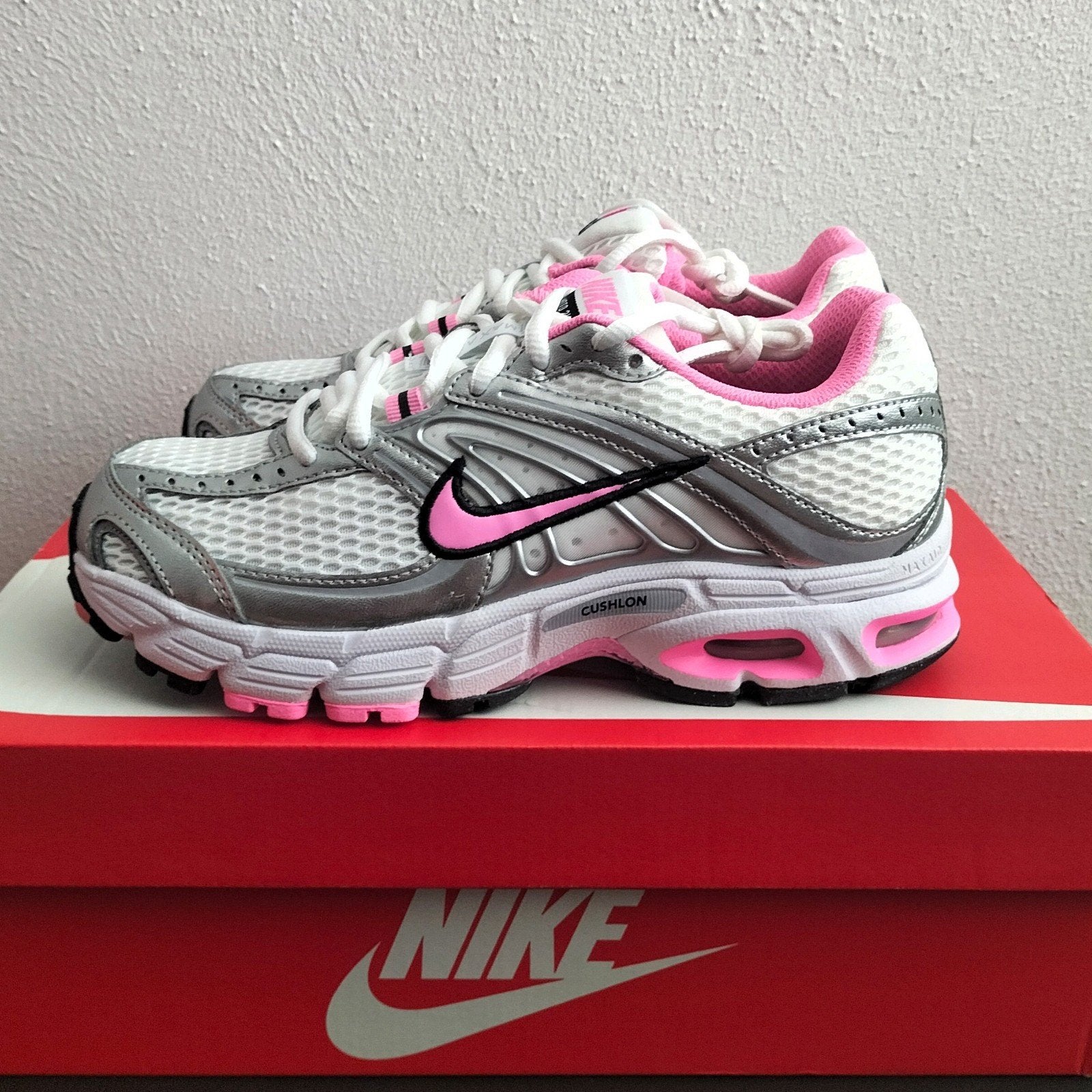Nike Air Max Moto 2K dames sneakers (37.5) Roze Wit NIEUW, Verzenden, Nike, Nieuw, Sneakers of Gympen