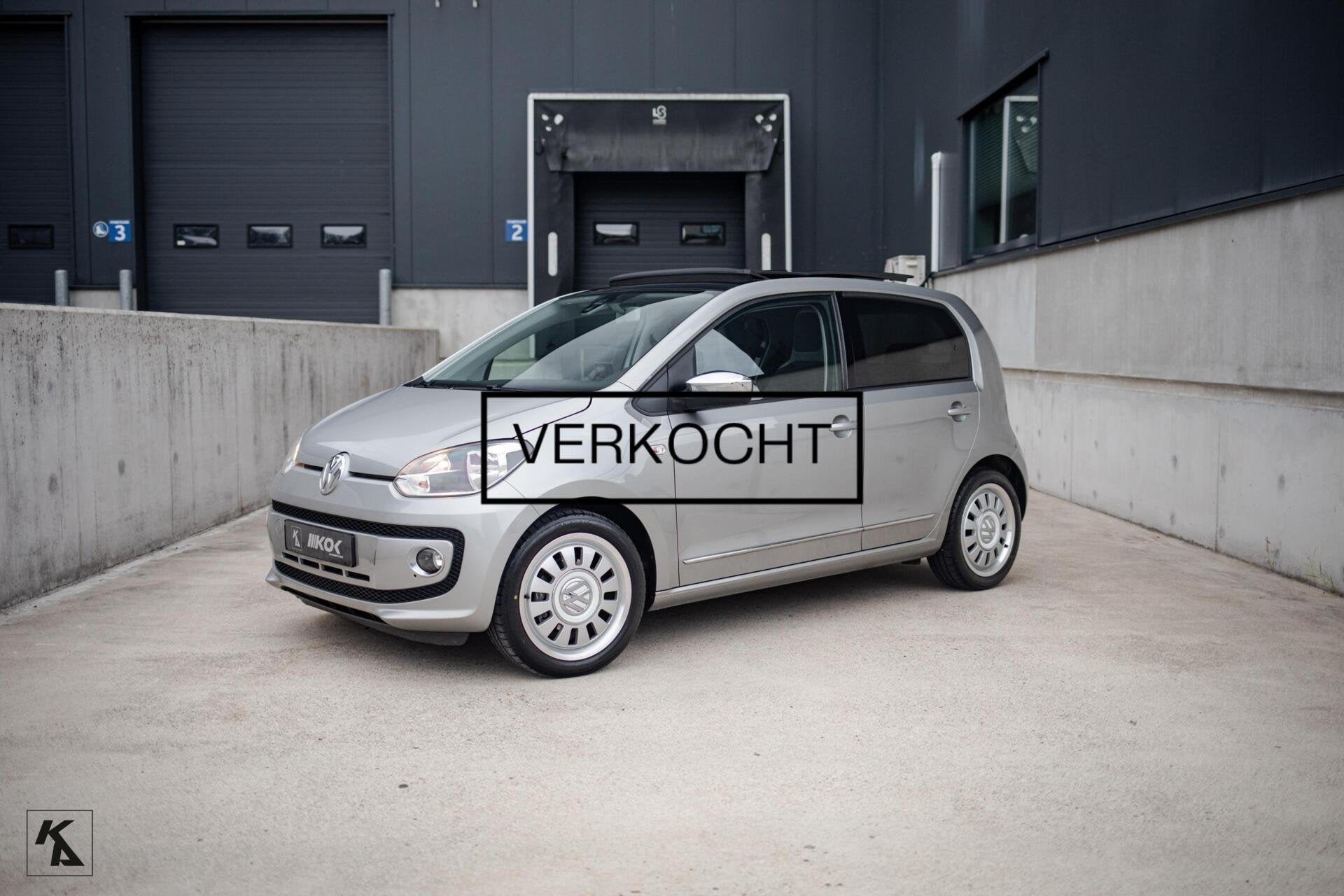 Volkswagen Up! 1.0 2015 | High Up! 75PK | Pano | Automaat, Auto's, Volkswagen, Stof, Gebruikt, 4 stoelen, 999 cc
