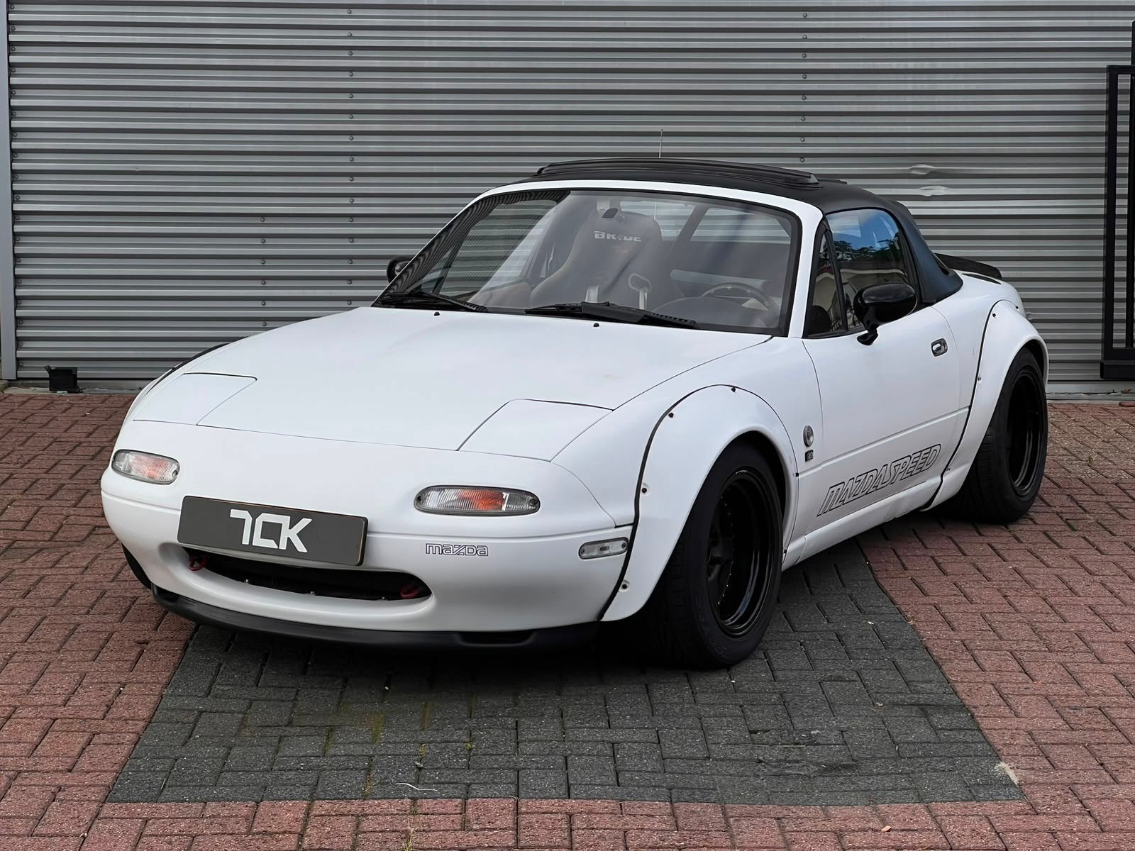 Mazda MX-5 1.6i | APK 4-27 | Hardtop | Widebody, Euro 2, Achterwielaandrijving, 4 cilinders, Wit