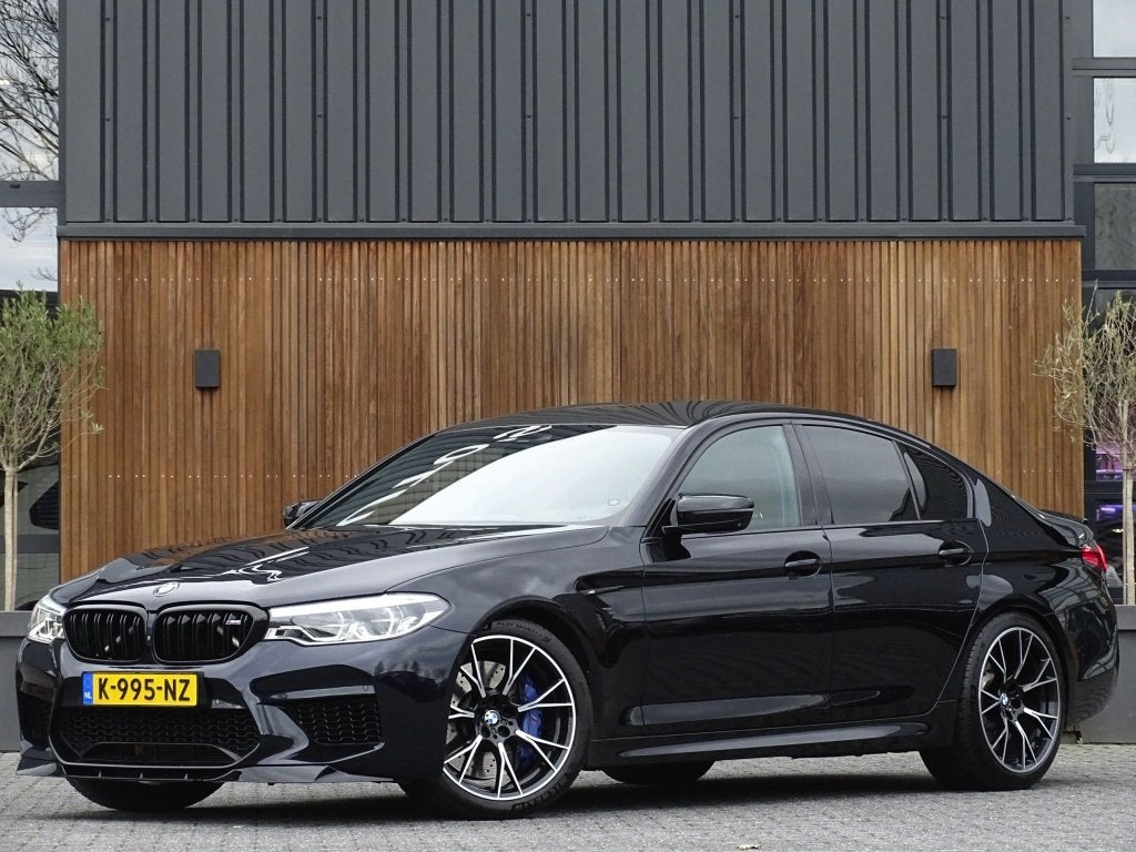 Bmw 5-serie M5 Competition V8 627PK / CARBON / Individual /, Auto's, Automaat, Gebruikt, Verwarmde buitenspiegels, 2000 kg