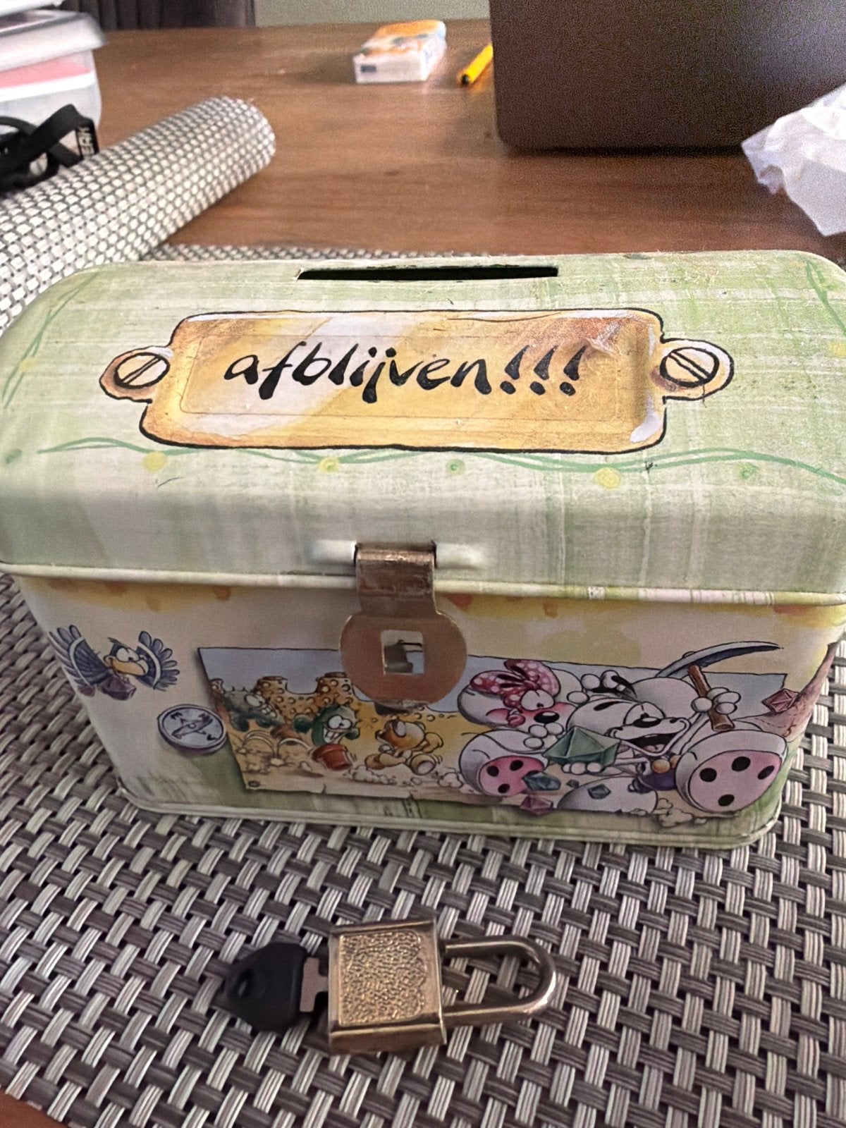 Diddl spaarpot met slotje - "Afblijven!!!", Ophalen of Verzenden, Diddl, Gebruikt, Overige typen