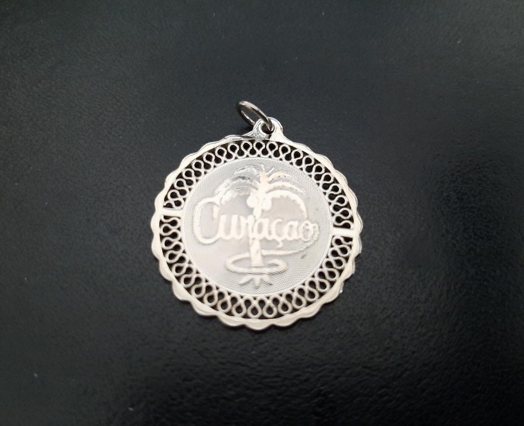 sterling zilveren kettinghanger, Curacao, opengewerkte rand., Sieraden, Tassen en Uiterlijk, Verzenden, Zo goed als nieuw, Kruis of Symbool