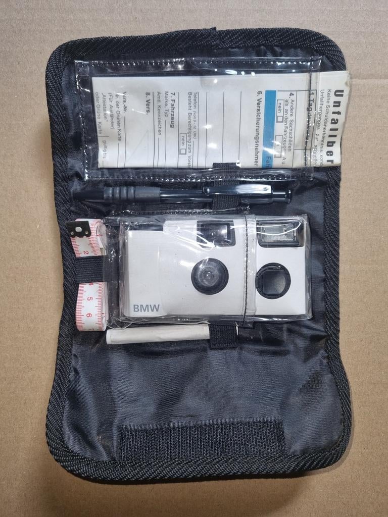 BMW wegwerpcamera in etui met accessoires, Ophalen of Verzenden, Nieuw