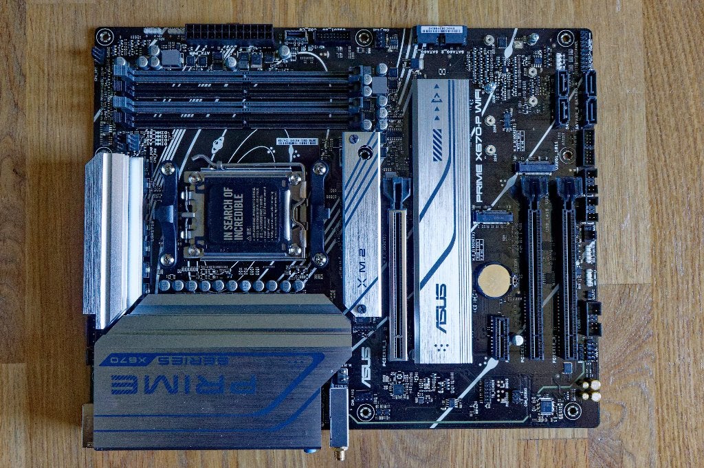 Asus Prime X670-P Wifi met socketschade, Gebruikt, Ophalen of Verzenden, ATX, DDR5