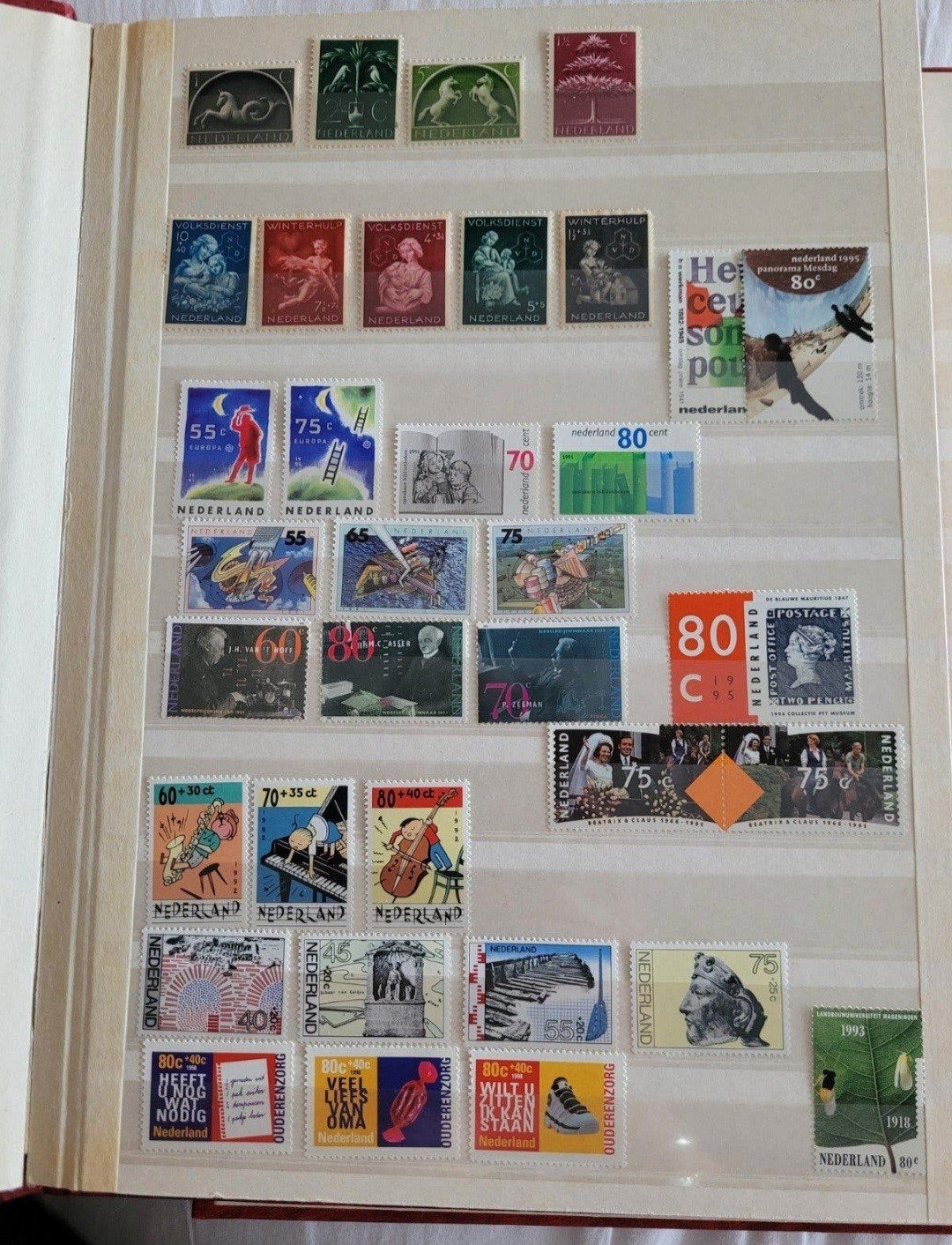 Nederlandse postzegels in 2 boeken, Postzegels en Munten, Postzegels | Volle albums en Verzamelingen, Ophalen of Verzenden, Nederland