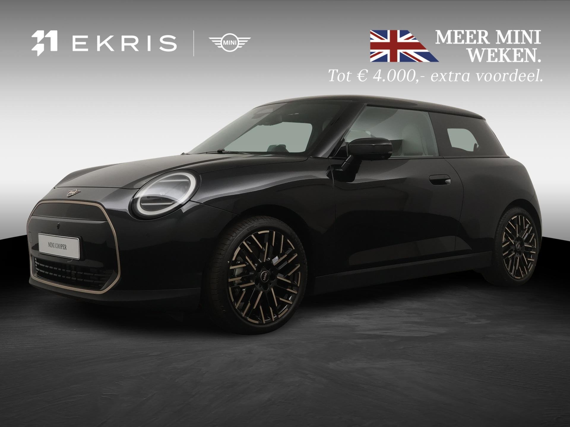 MINI 3-Deurs Cooper E Favoured Trim | Pakket L | SoH 100%, Auto's, 41 kWh, 4 stoelen, Zwart, Nieuw
