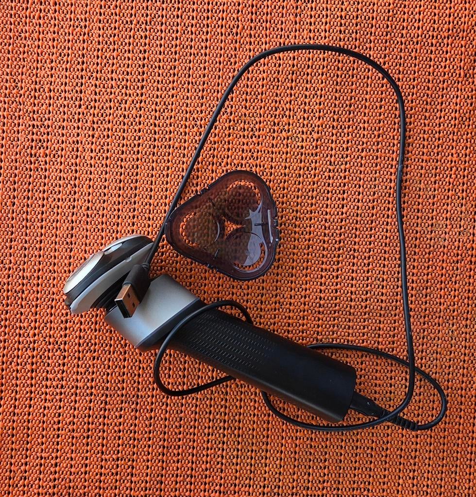 Philips scheerapparaat met USB-oplader, Ophalen of Verzenden, Gebruikt, Scheren en Epileren
