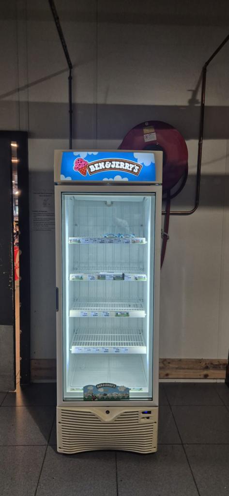 Ben & Jerry’s diepvrieskast, 200 liter of meer, Ophalen, Gebruikt, Zonder vriesvak