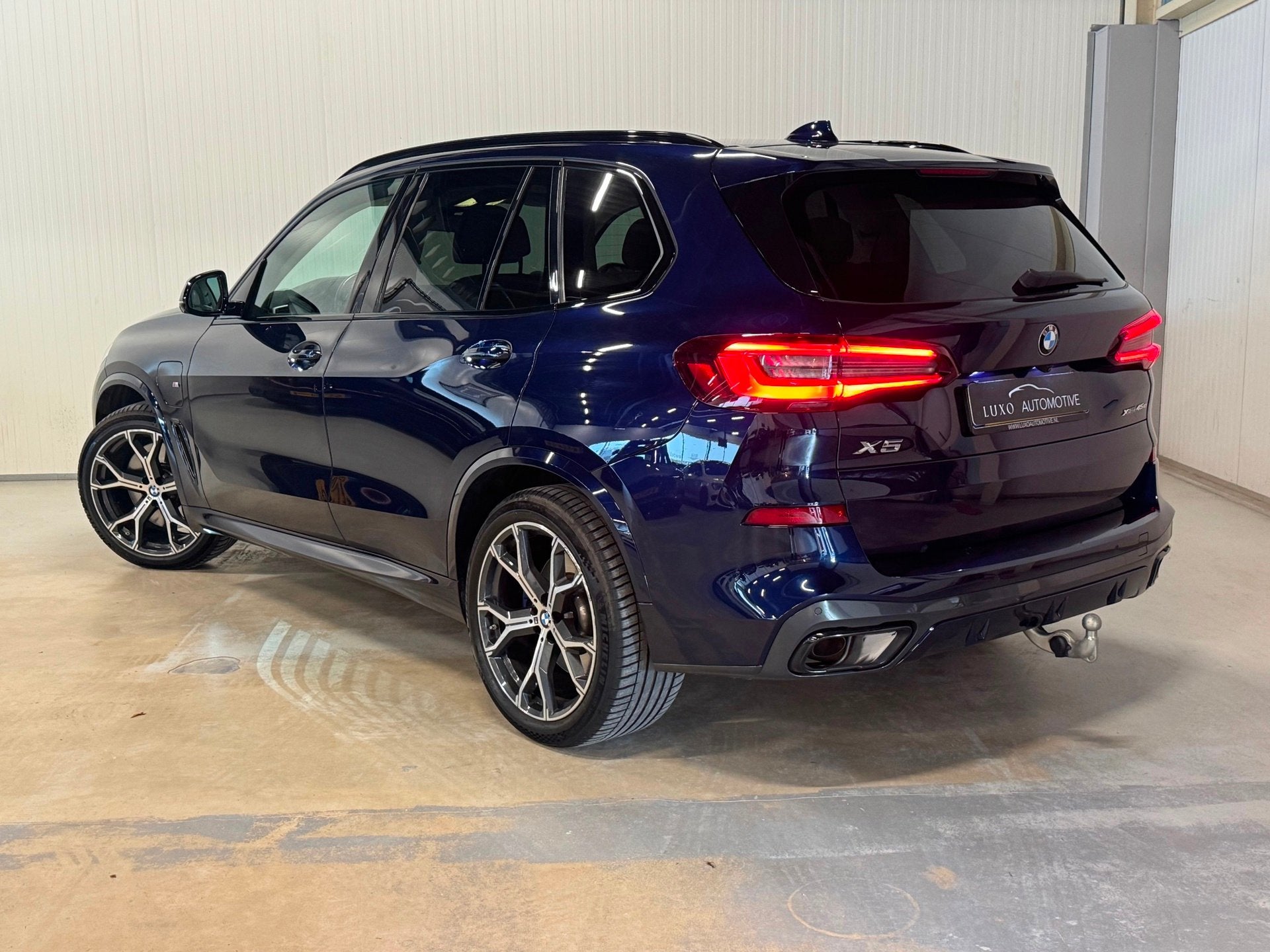 BMW X5 XDrive45e High Executive | M-SPORT | PANO | BOWERS &, Dealer onderhouden, Gebruikt, Blauw, Vierwielaandrijving