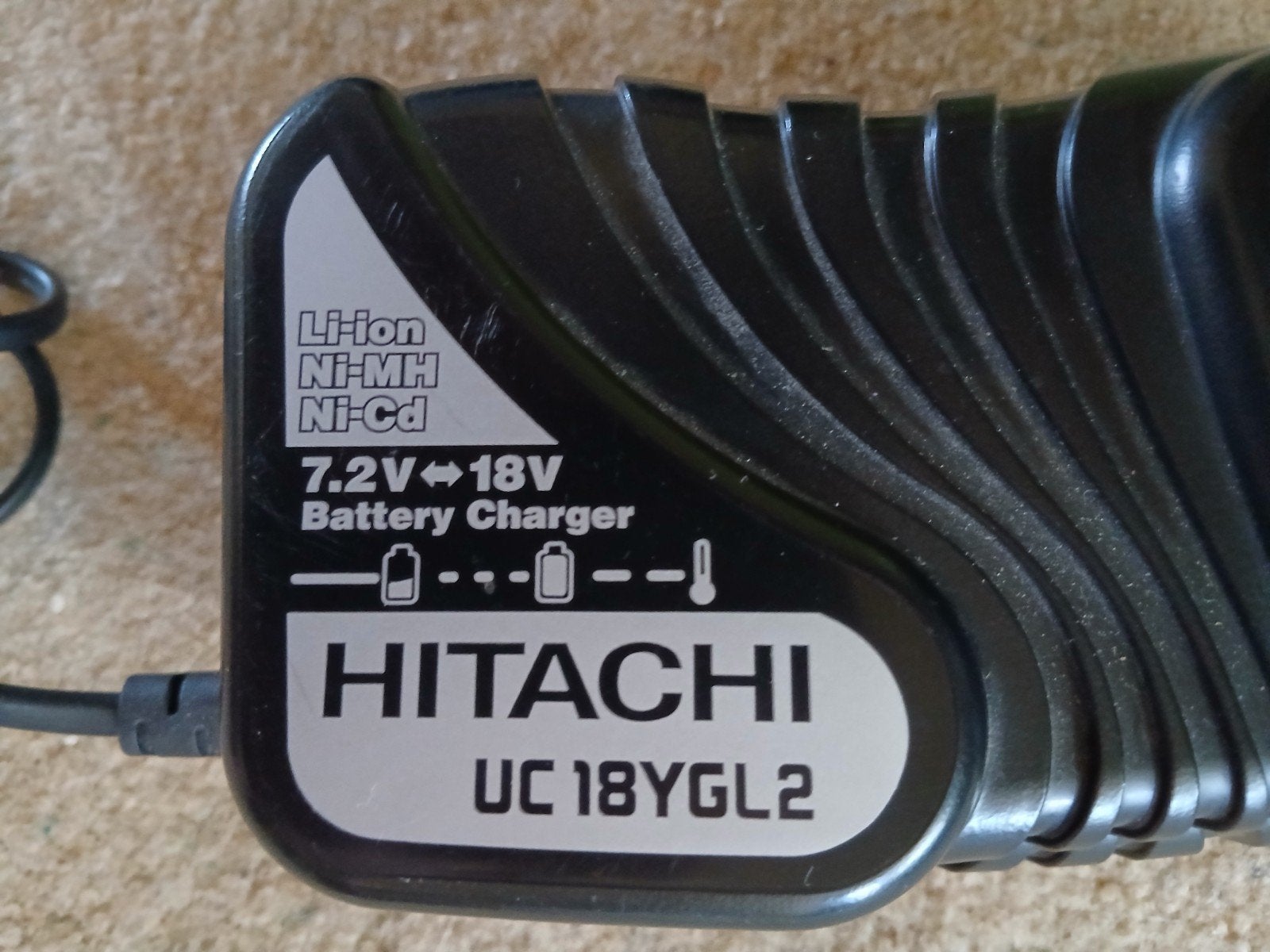 Snellader (universeel) hitachi/koki., Ophalen, Zo goed als nieuw