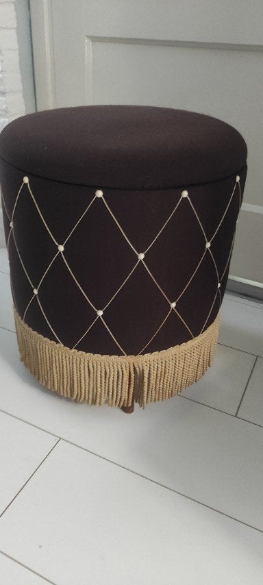 Vintage poef donkerbruin stof franjes, Hout, Minder dan 50 cm, Rond, Minder dan 50 cm