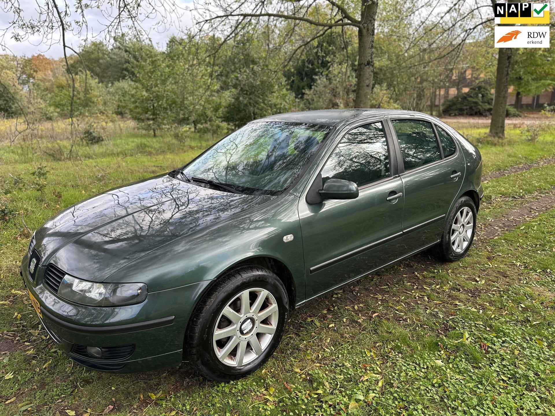 Seat Leon 1.6-16V Stella APK 28-05-2027, Voorwielaandrijving, 4 cilinders, Leon, Handgeschakeld