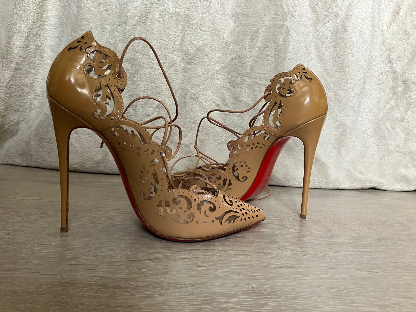 Christian Louboutin Impera 120  Pumps - Maat 37.5, Pumps, Verzenden, Beige, Zo goed als nieuw