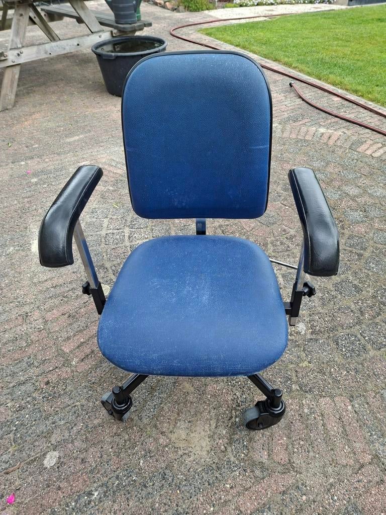 Trippelstoel, Ophalen