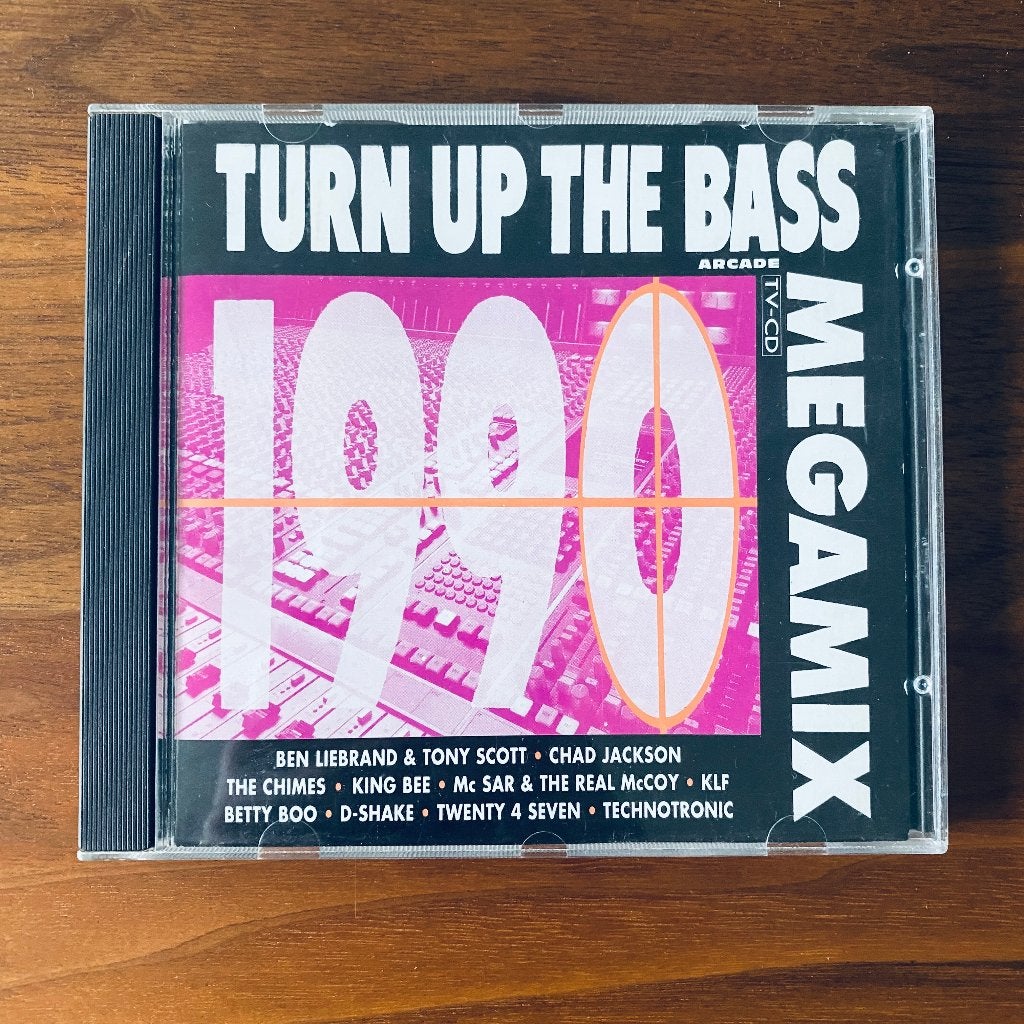 Turn Up The Bass - 1990 Megamix, Cd's en Dvd's, Cd's | Dance en House, Gebruikt, Ophalen of Verzenden, Remixalbum, Dance Populair