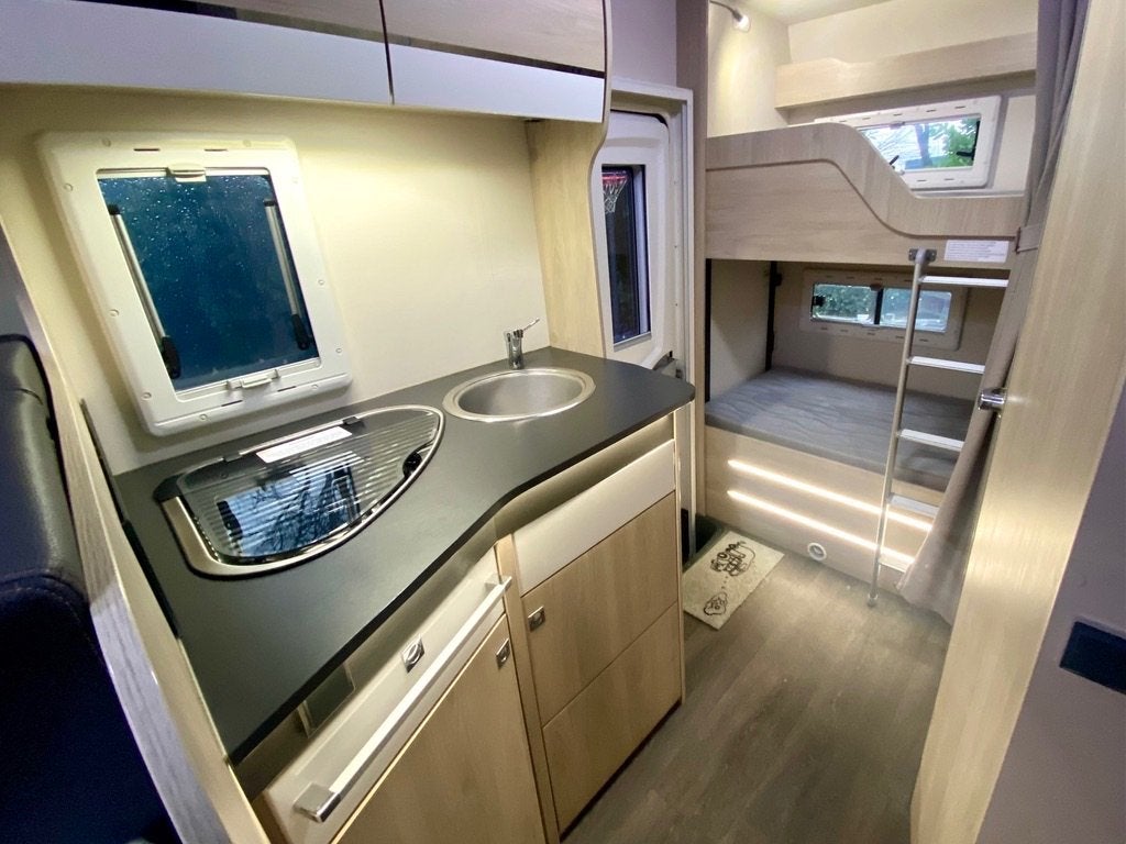 Foto 17 van Challenger C256 | 2019 | 7 zit/slaapplaats, 2x airco Offgrid
