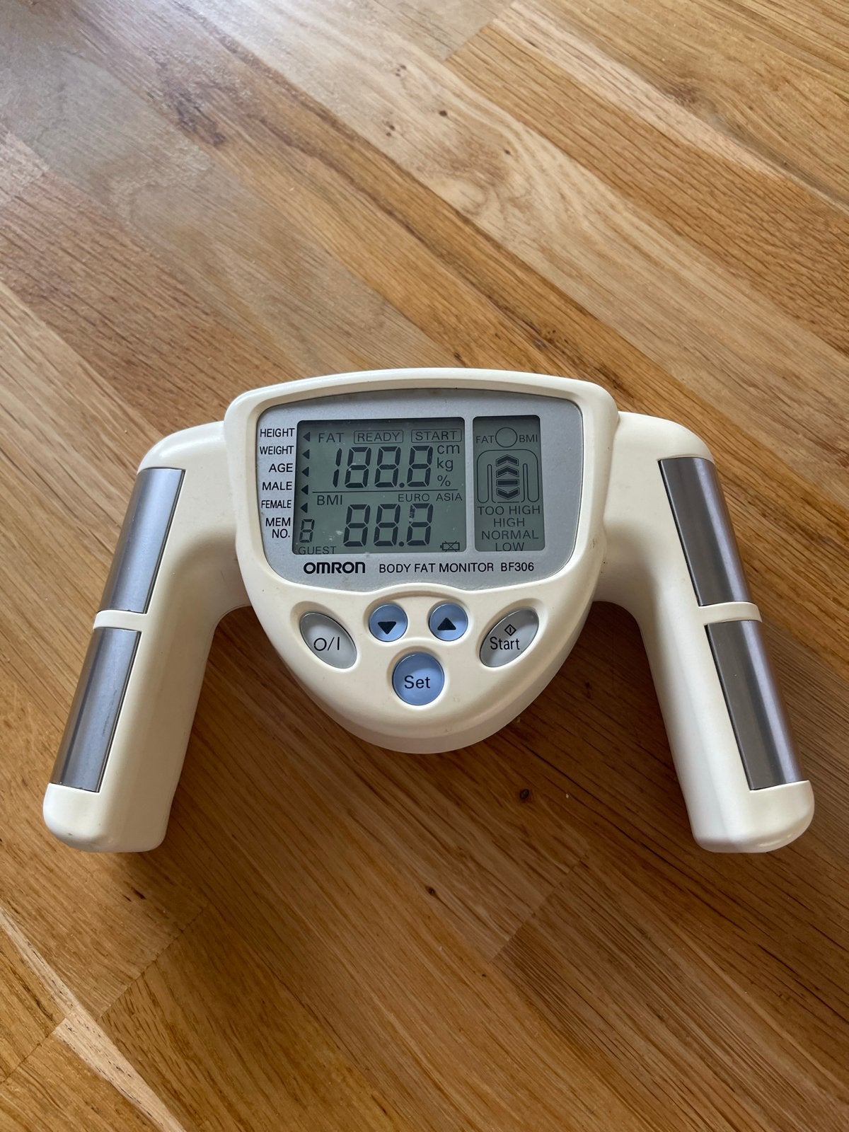 Omron Body Fat Monitor BF306 - Digitale Weegschaal, Ophalen of Verzenden, Zo goed als nieuw