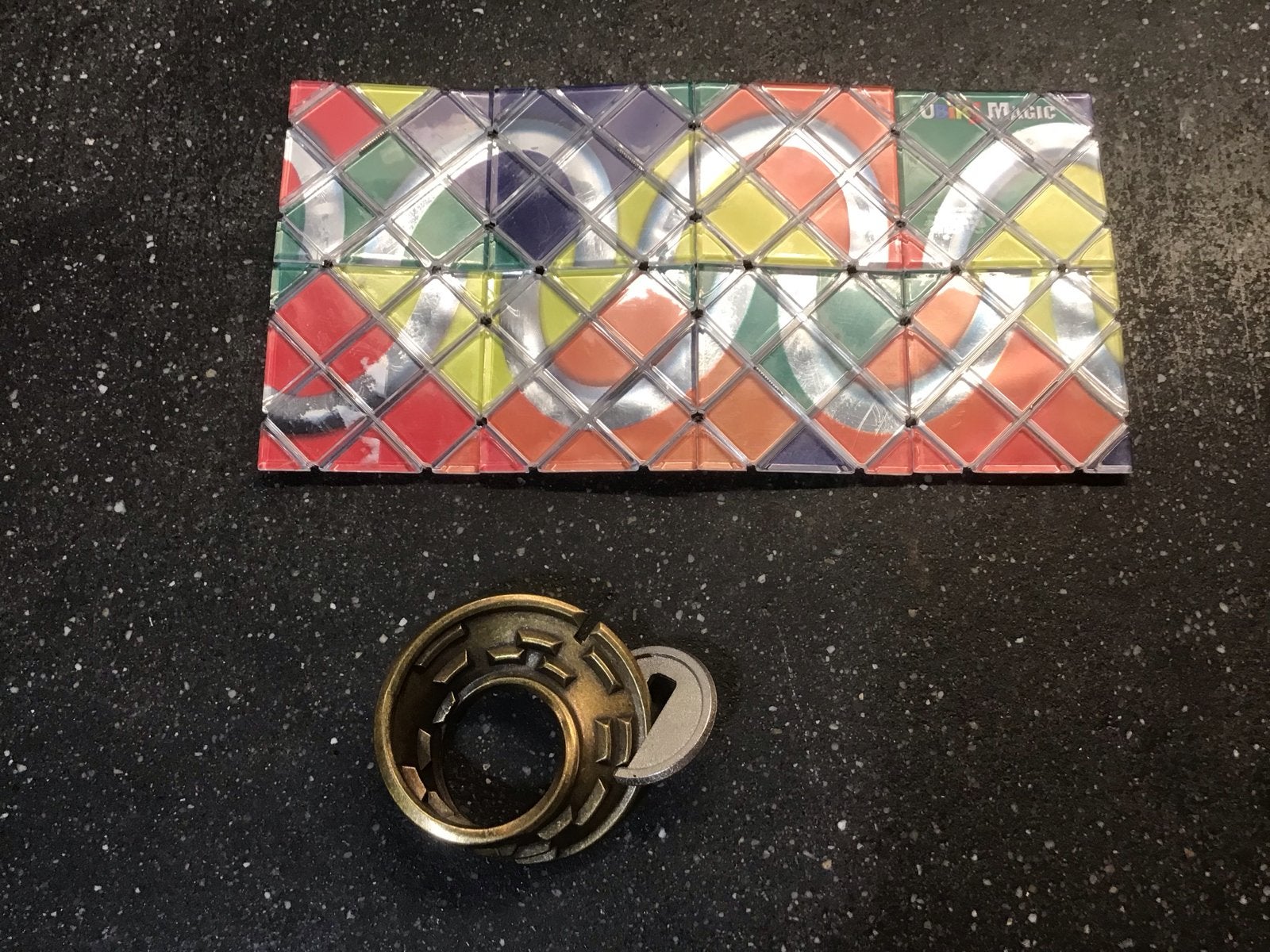 Rubik's Magic en Hanayama Puzzel (moeilijkheidsgraad 4), Ophalen of Verzenden, Gebruikt, Jongen of Meisje