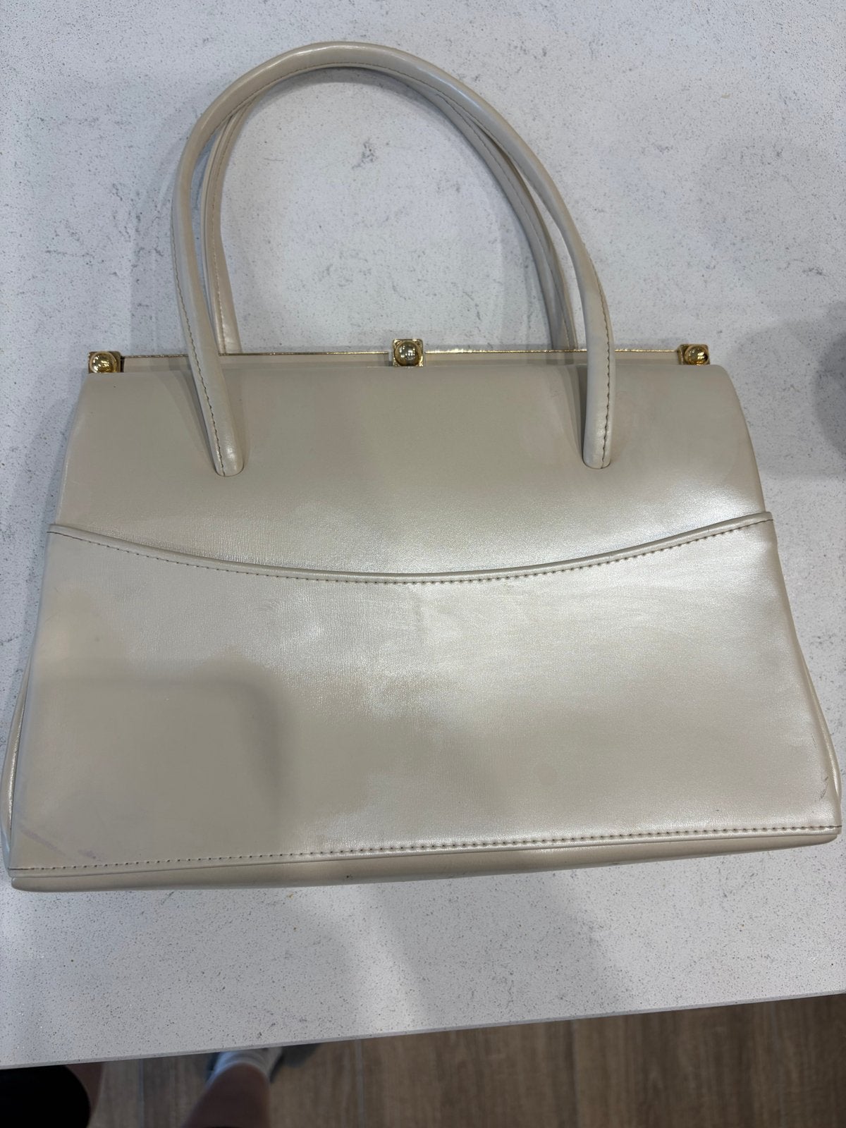 Vintage handtas beige met gouden sluiting, Ophalen, Gebruikt, Beige, Handtas