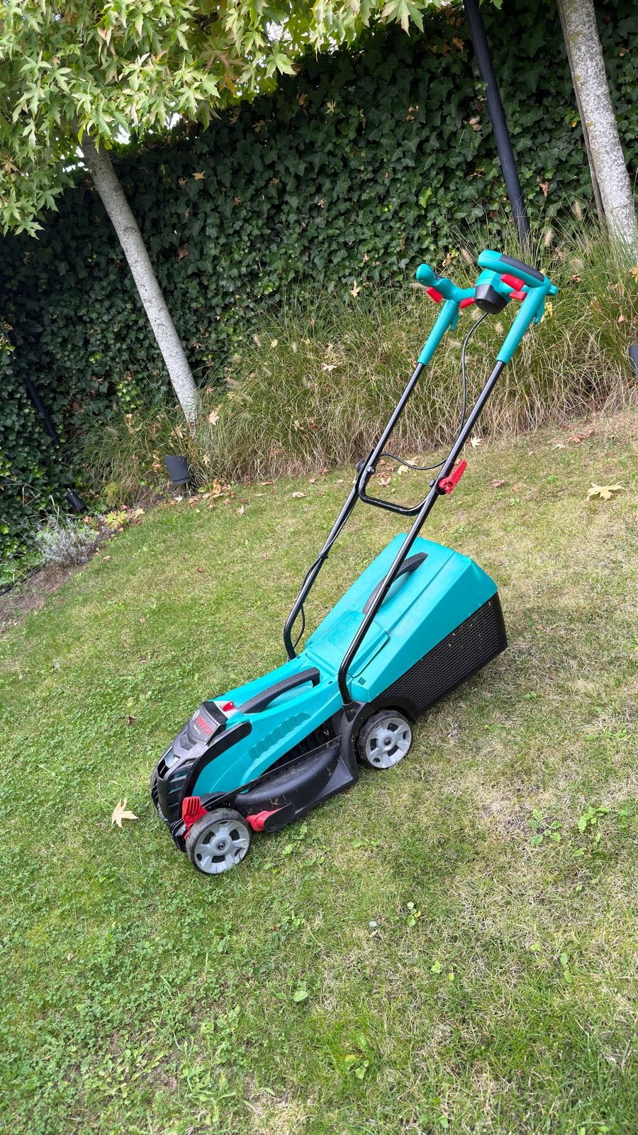 Bosch Rotak 32 LI Accu-grasmaaier - Compleet en Nette Staat, Ophalen, Gebruikt, 30 t/m 39 cm, Accu-grasmaaier