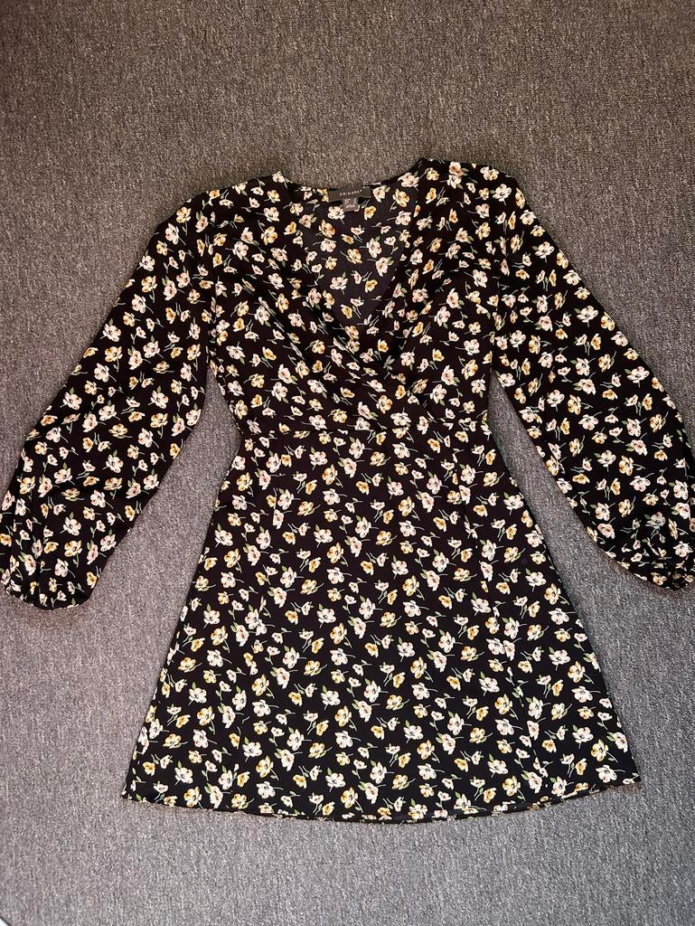 Zwart Bloemenjurkje Maat 34 (XS), Zwart, Ophalen of Verzenden, Zo goed als nieuw, Maat 34 (XS) of kleiner