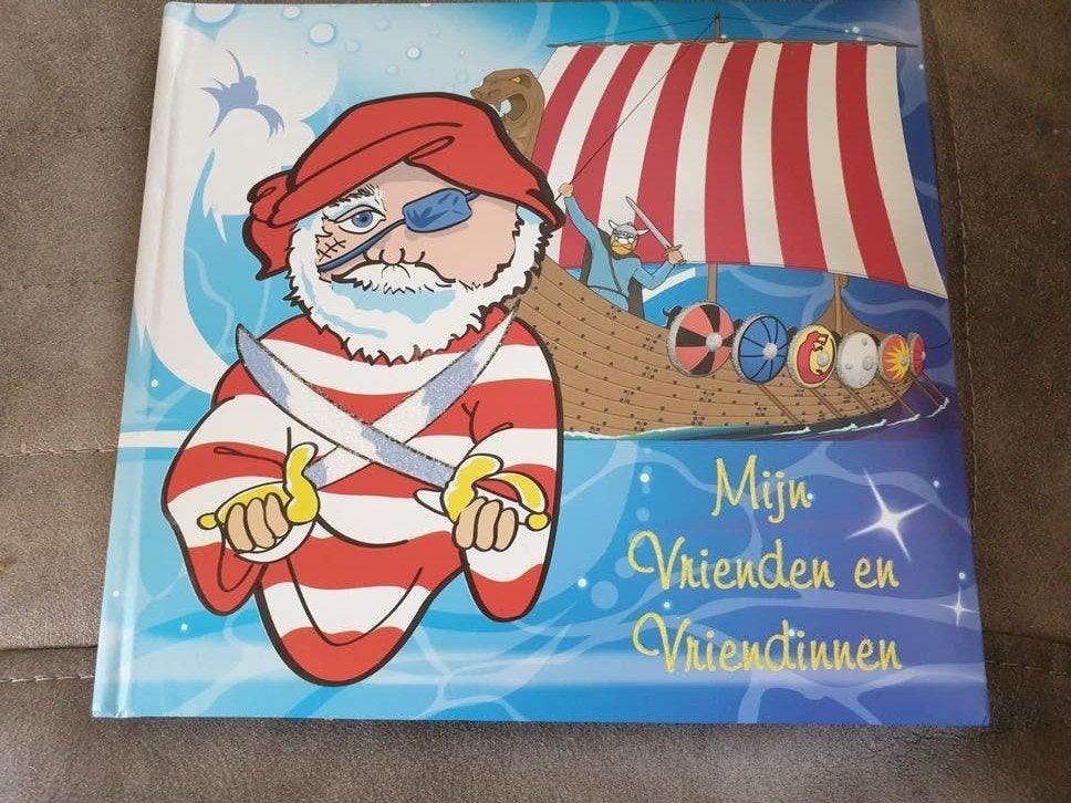 Mijn Vrienden en Vriendinnen - Piraten Vriendenboek, Boeken, Kinderboeken | Jeugd | onder 10 jaar, Ophalen of Verzenden, Zo goed als nieuw