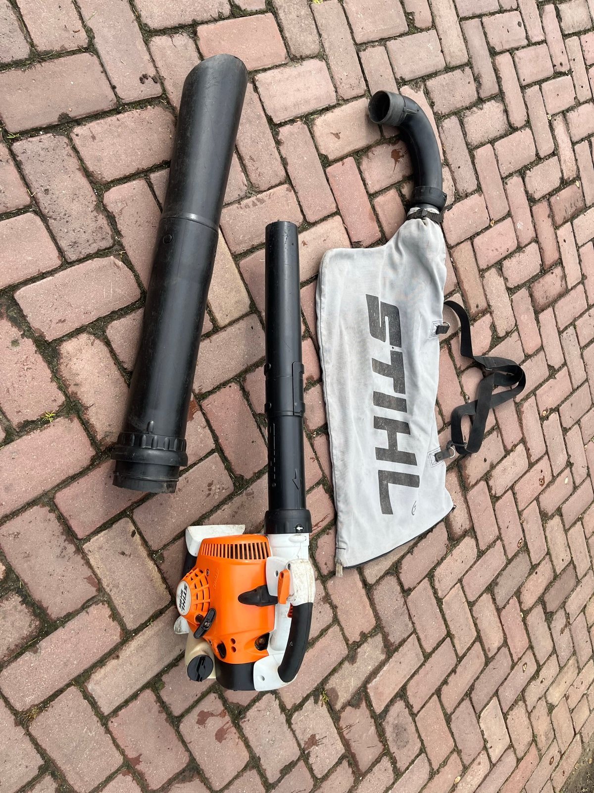 Stihl bladblazer met zuigfunctie en complete zuigset, Ophalen, Benzine, Gebruikt, Met zuigfunctie
