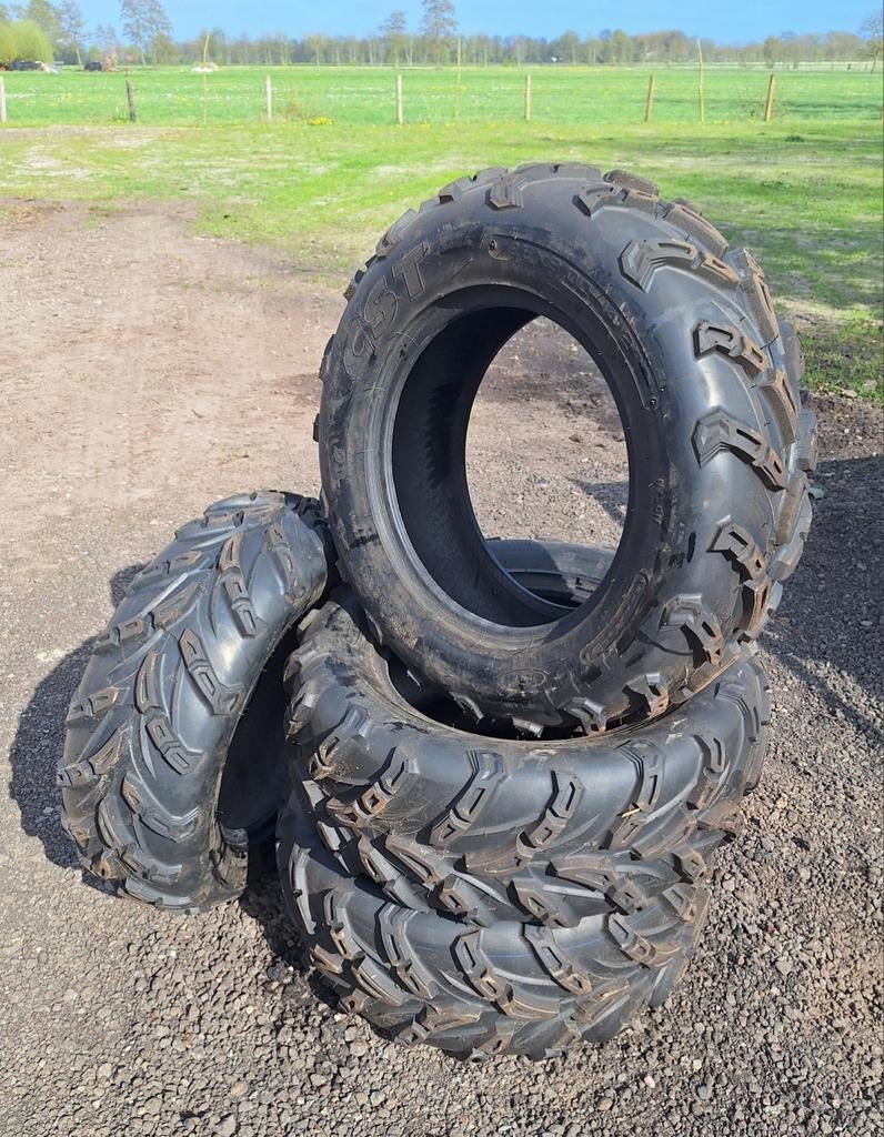 Quad banden CST, Ophalen, Zo goed als nieuw