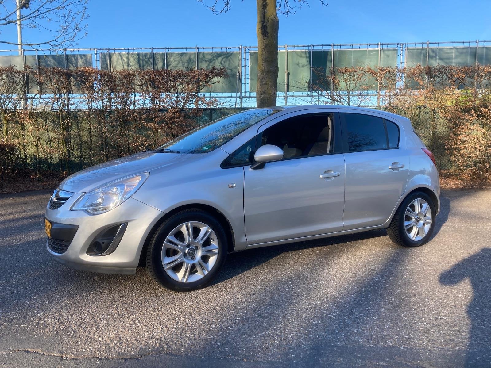 Opel Corsa 1.2-16V Connect Edition (bj 2011), Voorwielaandrijving, Euro 5, 86 pk, Gebruikt