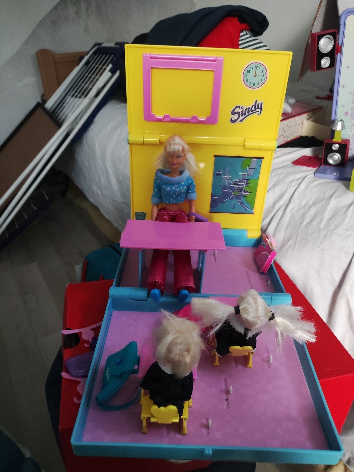 Sindy Pocket School - Handige Meeneem Speelset, Ophalen of Verzenden, Gebruikt, Overige typen