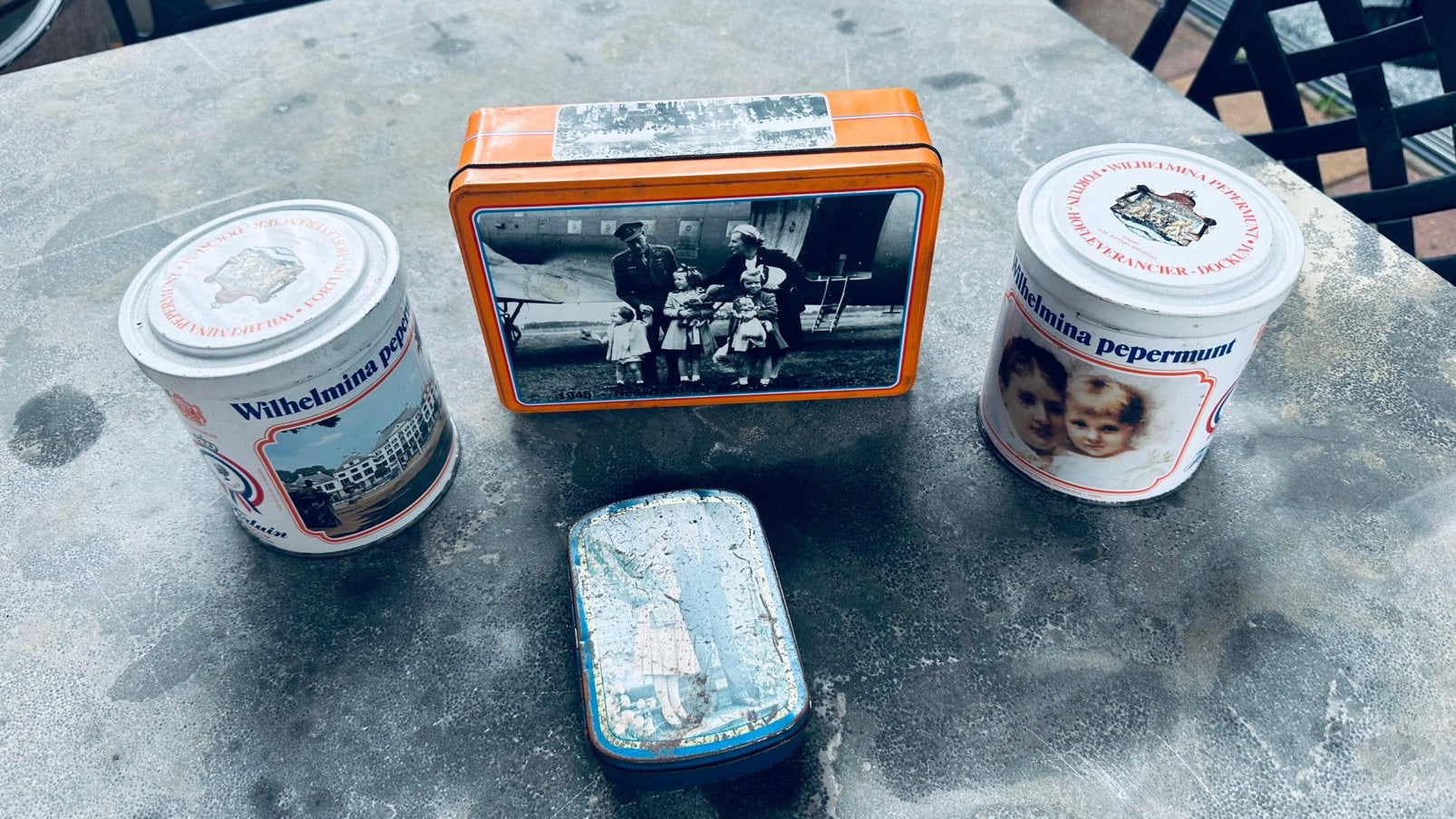 4 vintage blikken, Ophalen of Verzenden, Gebruikt, Gehele gezicht