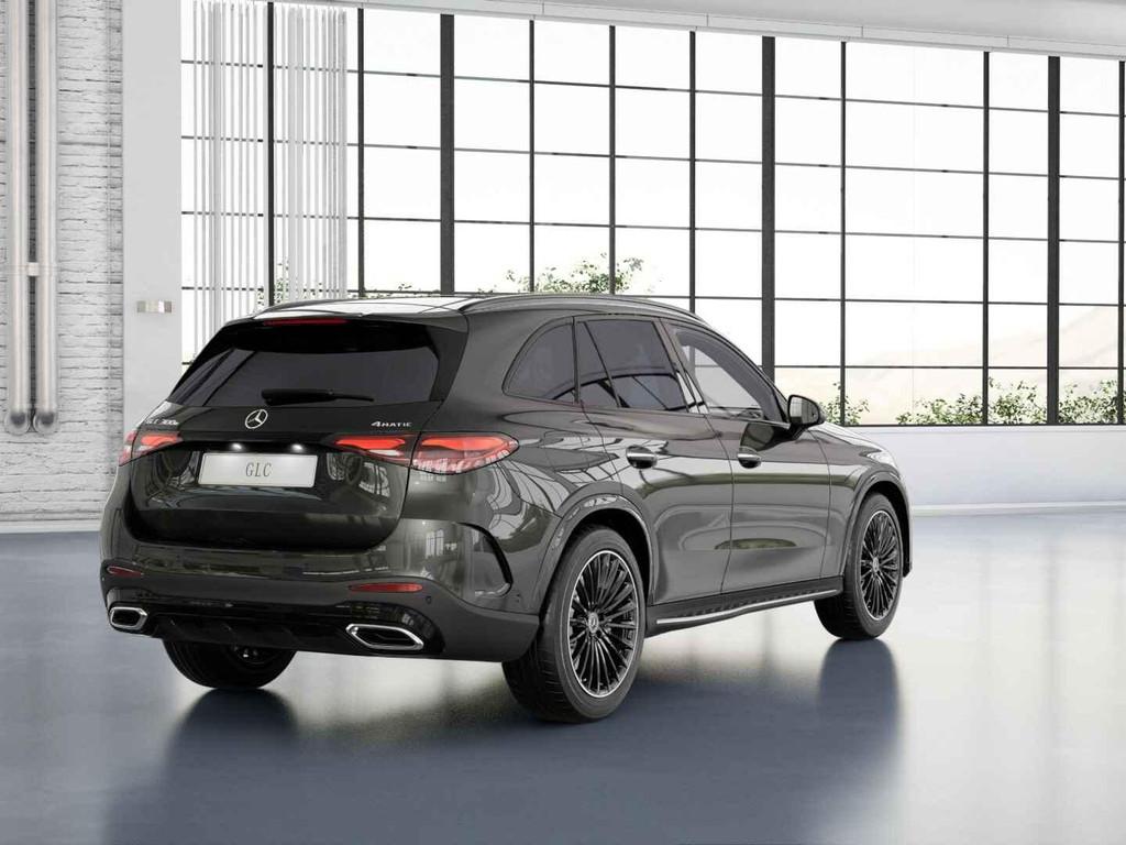 Mercedes-Benz GLC 300e 4MATIC Business Solution AMG, Auto's, Mercedes-Benz, Automaat, 4 cilinders, Plug-in hybride, SUV of Terreinwagen