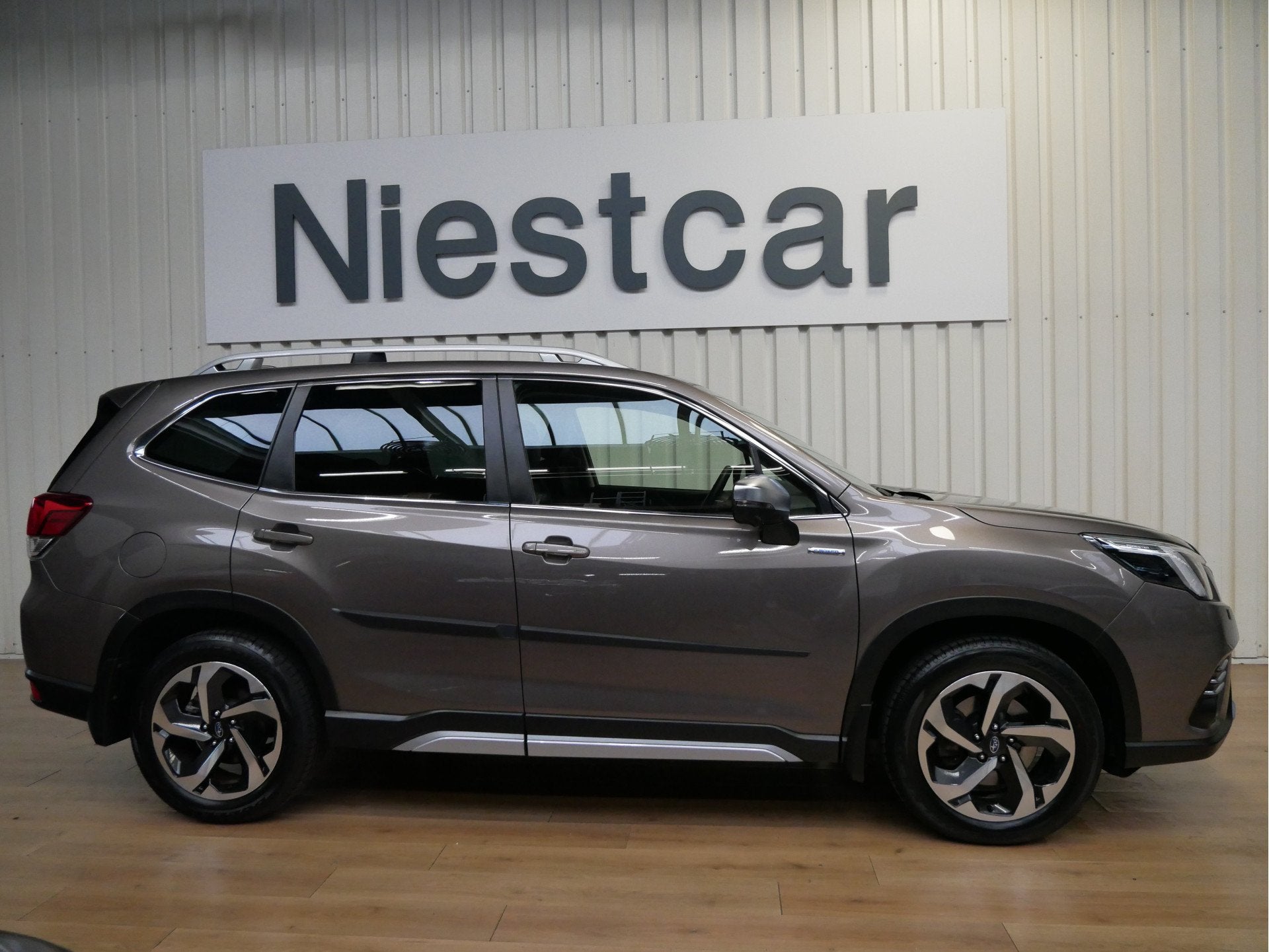 Subaru Forester 2.0i e-BOXER Premium Eye-Sight / Navigatie /, 4 cilinders, Leder, Bedrijf, Forester