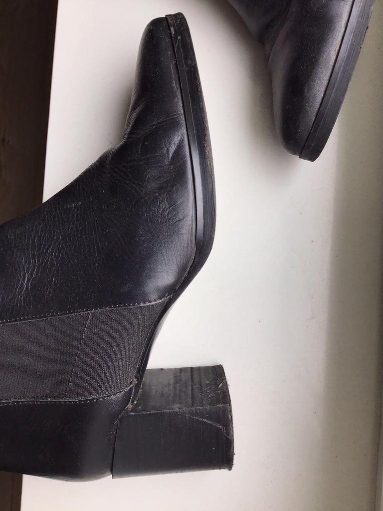 Ziengs leren korte laarsjes, zwart, mt 42, zgan, Kleding | Dames, Schoenen, Zwart, Lage of Enkellaarzen, Ophalen of Verzenden