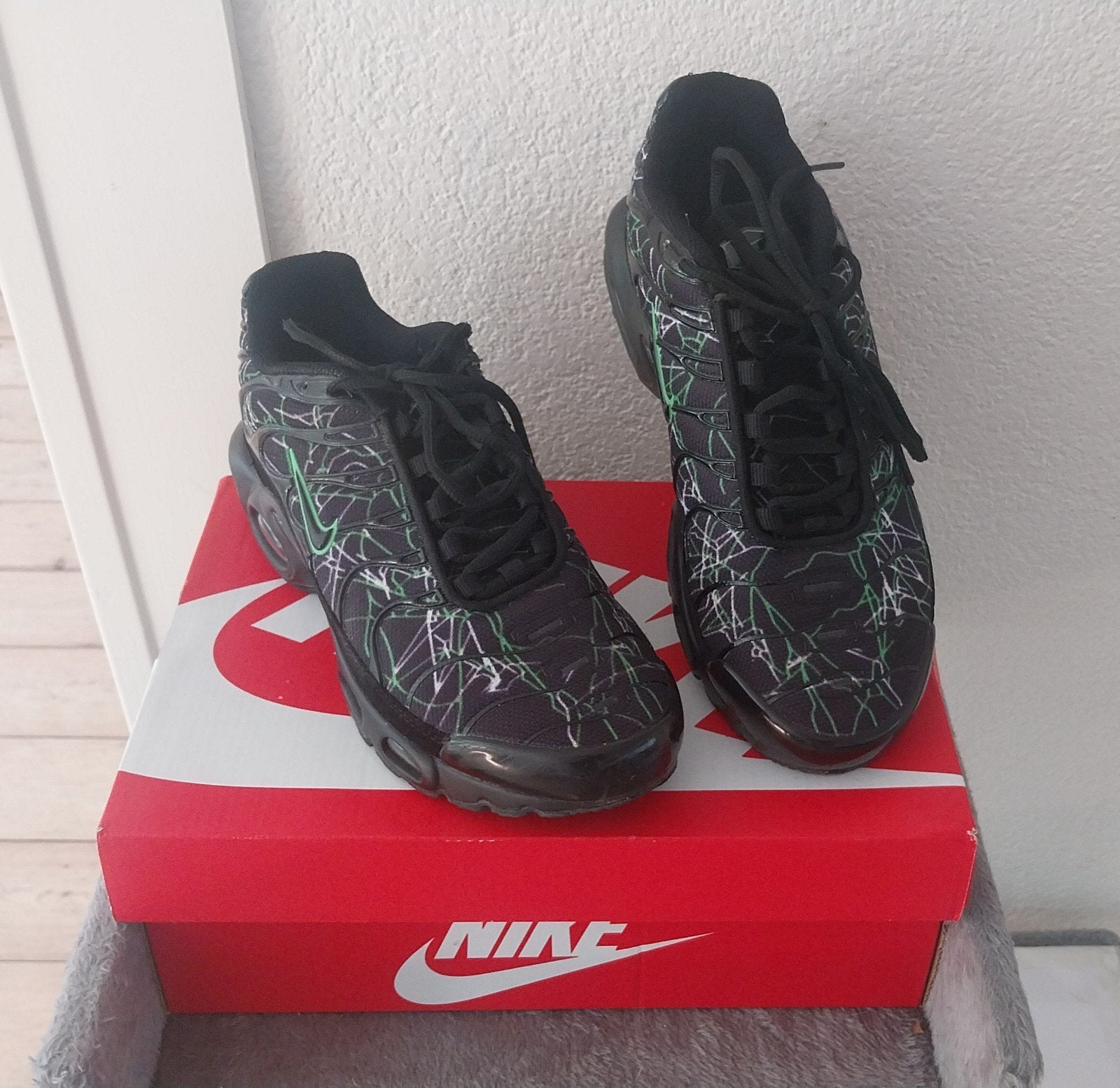 Nike Air Max Plus TN Sneakers Maat 40 Zwart/Groen, Zwart, Nike, Ophalen of Verzenden, Sneakers of Gympen