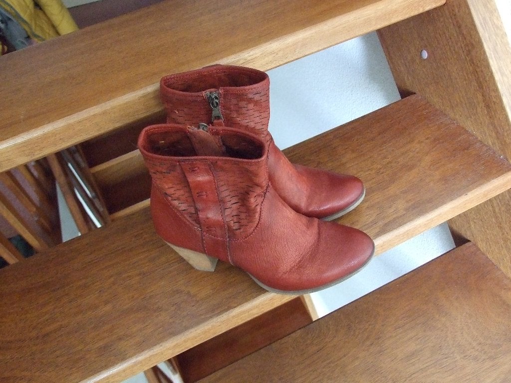 Mjus Steenrode leren laarsjes met opengewerkte schacht 39, Kleding | Dames, Lage of Enkellaarzen, Ophalen of Verzenden, Zo goed als nieuw